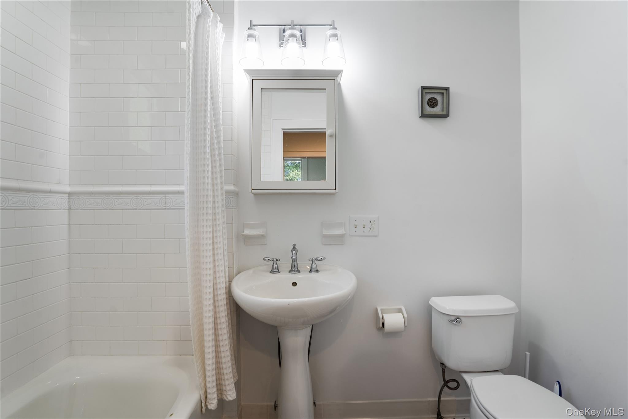 4 bayview avenue, Shelter Island Heights, NY 11946