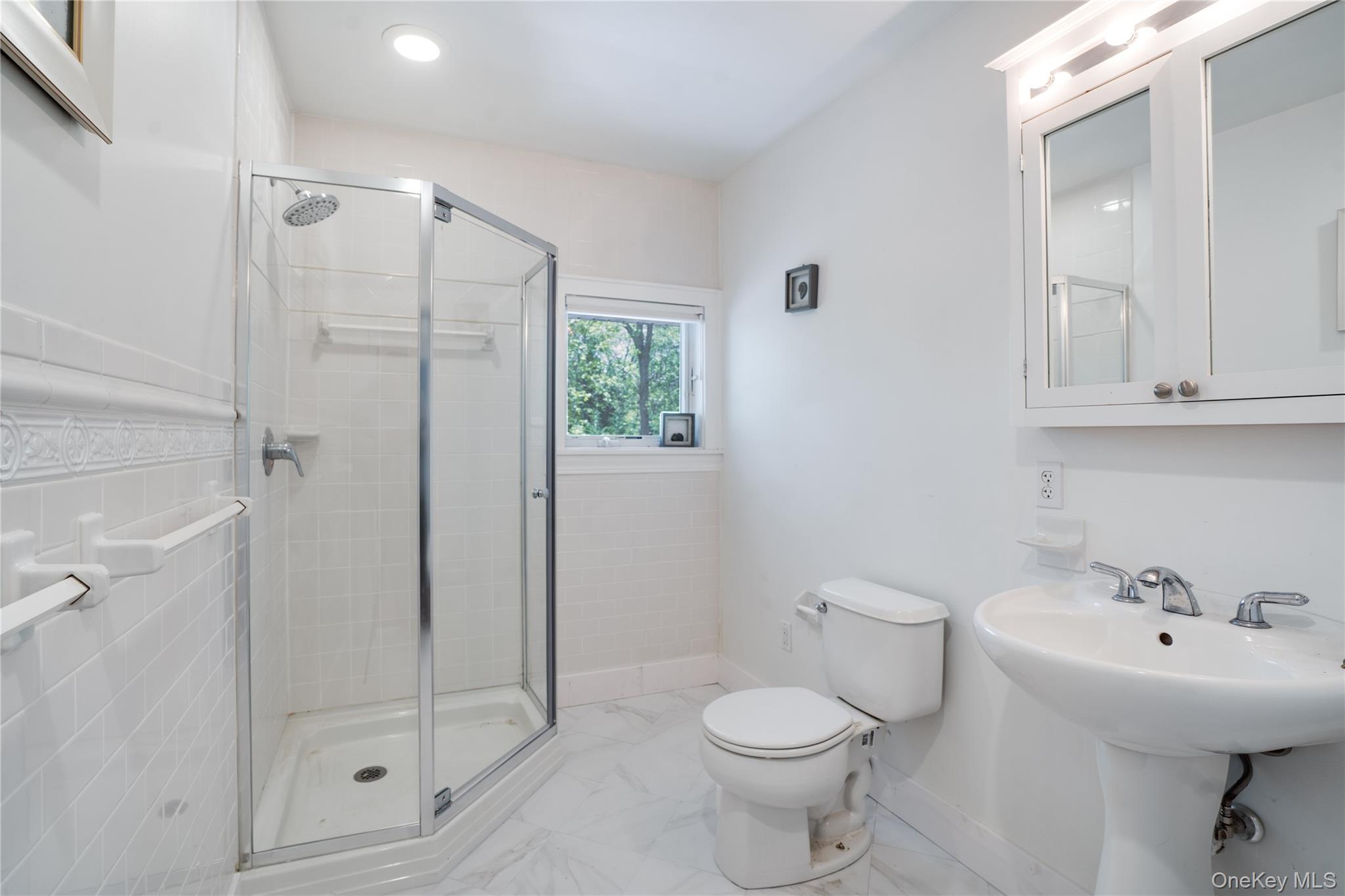 4 bayview avenue, Shelter Island Heights, NY 11946