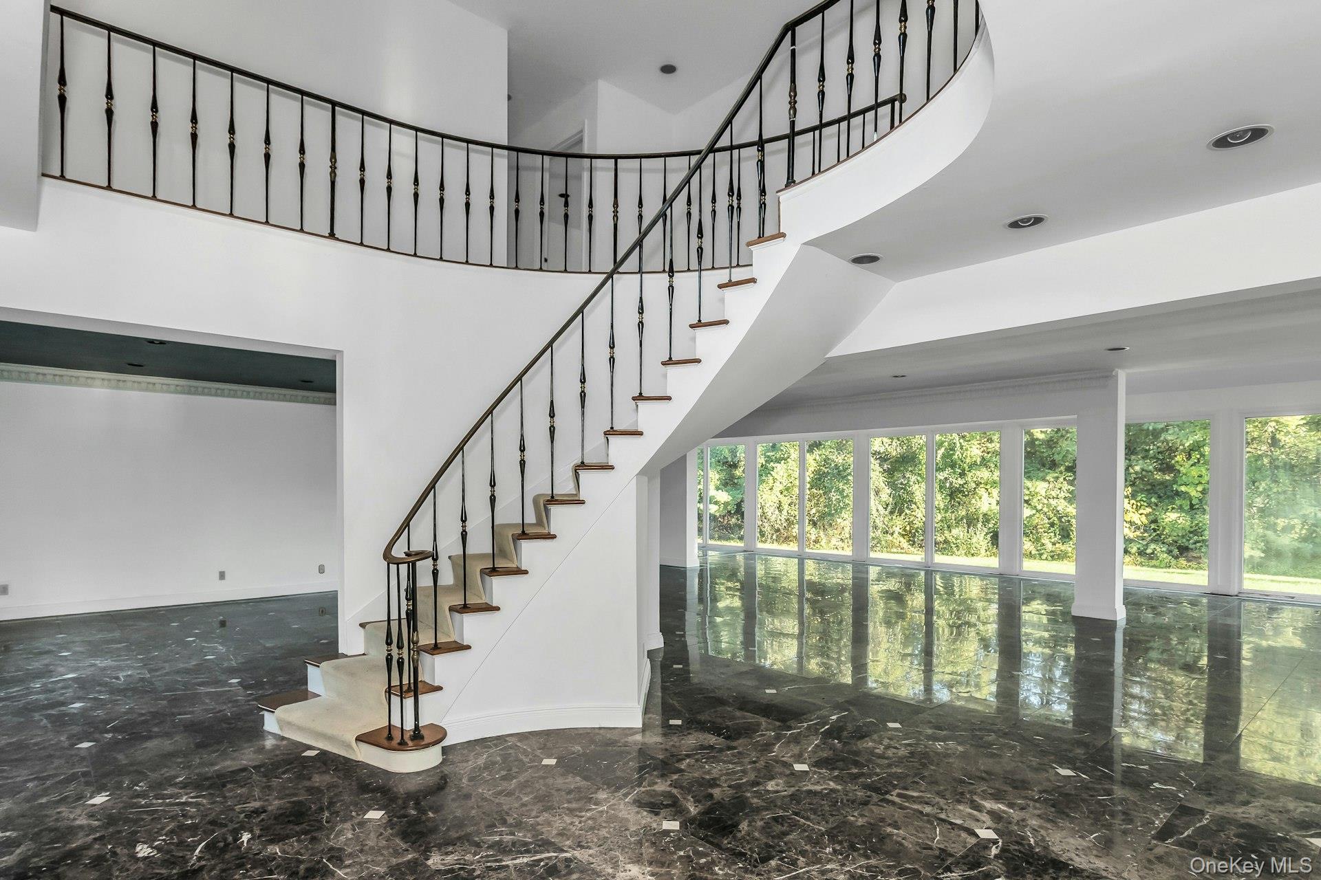 21 Overbrooke Lane, Upper Brookville, NY 11545