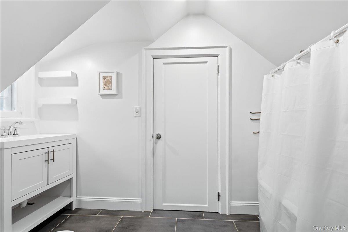 34 Gedney Park Drive, White Plains, NY 10605