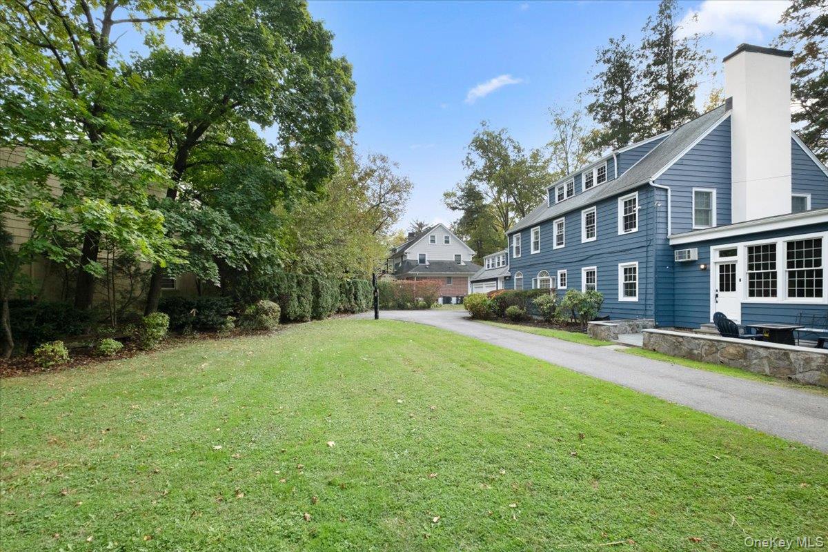 34 Gedney Park Drive, White Plains, NY 10605