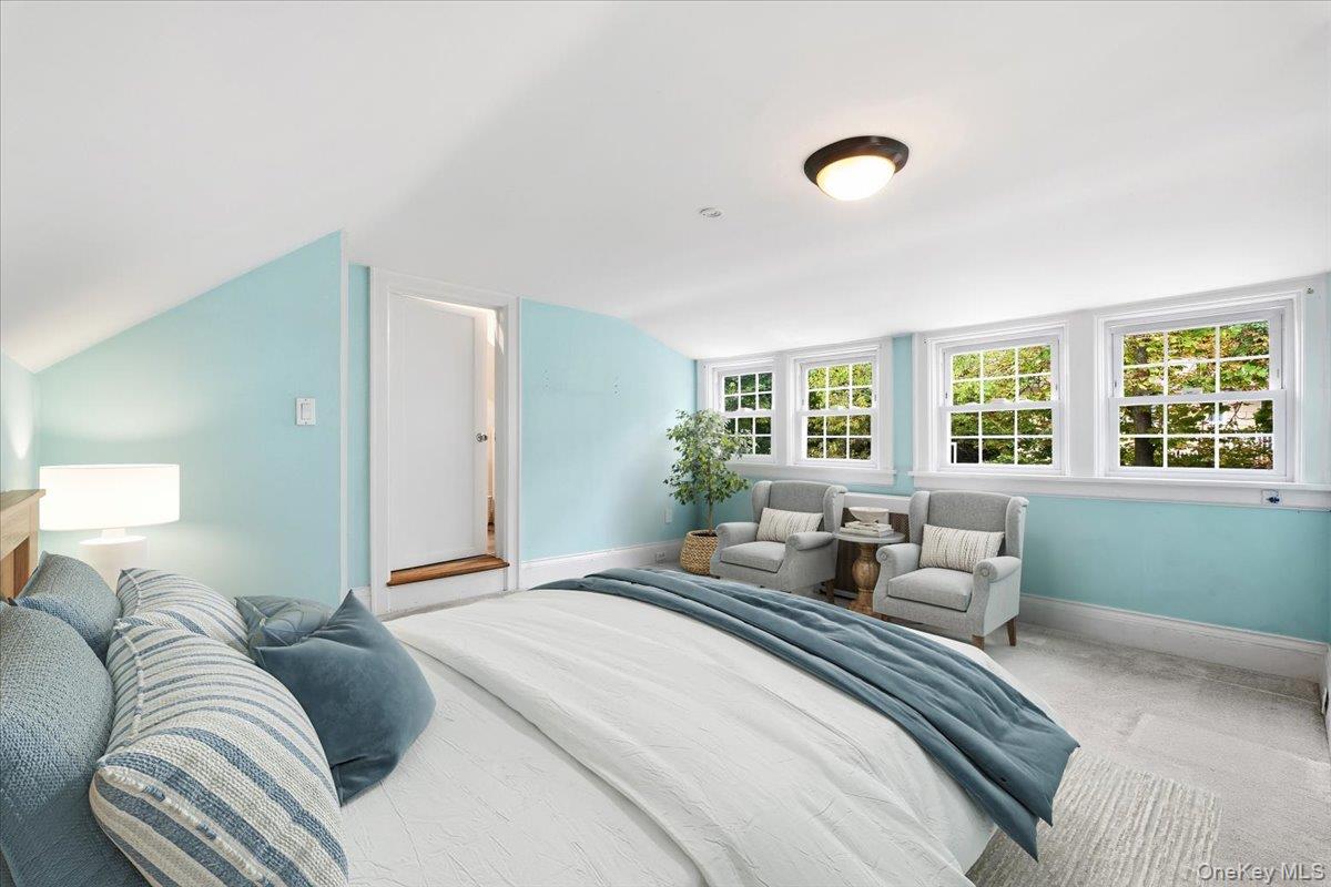 34 Gedney Park Drive, White Plains, NY 10605