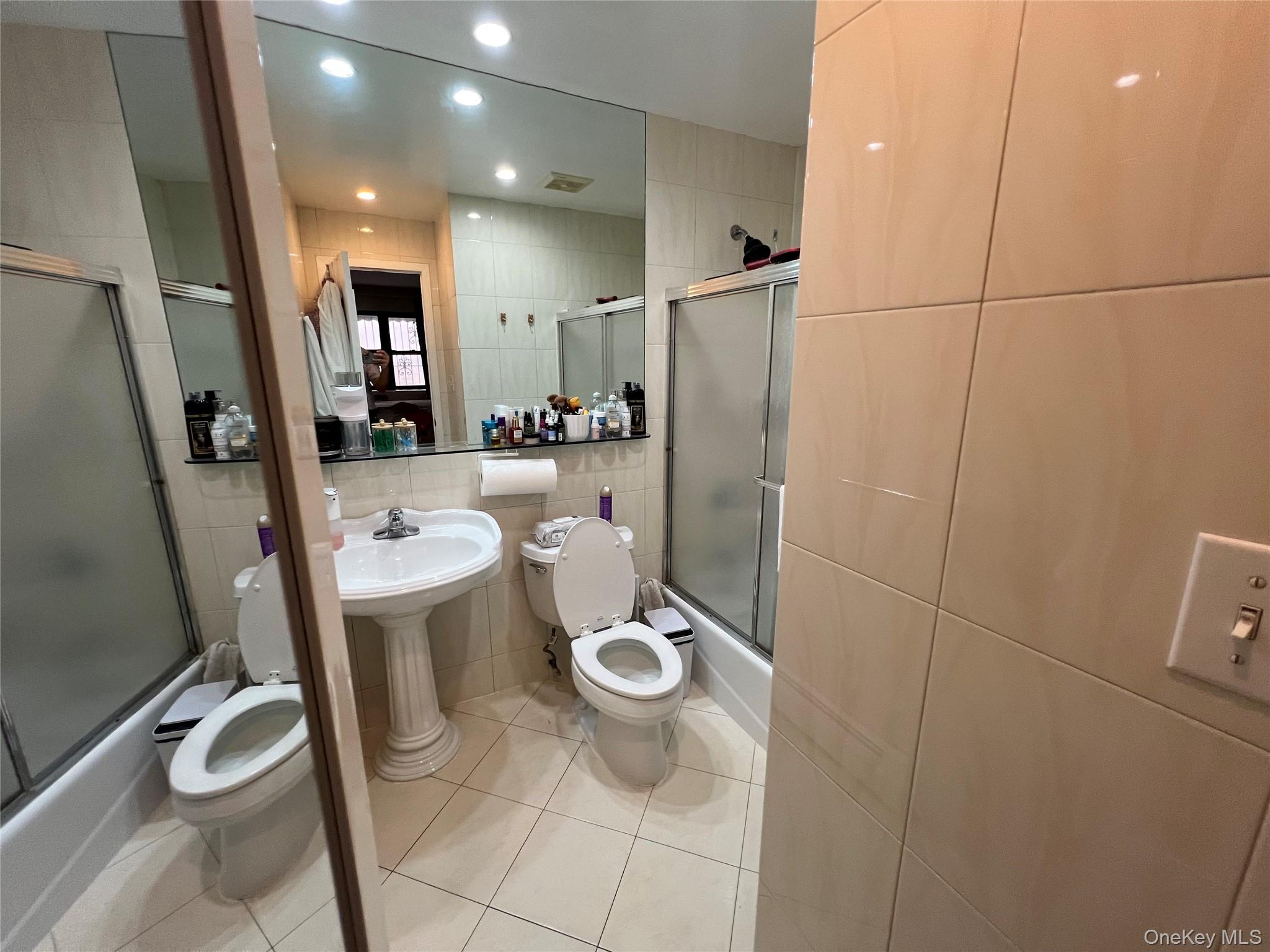 143-27 Roosevelt Avenue, Flushing, NY 11354