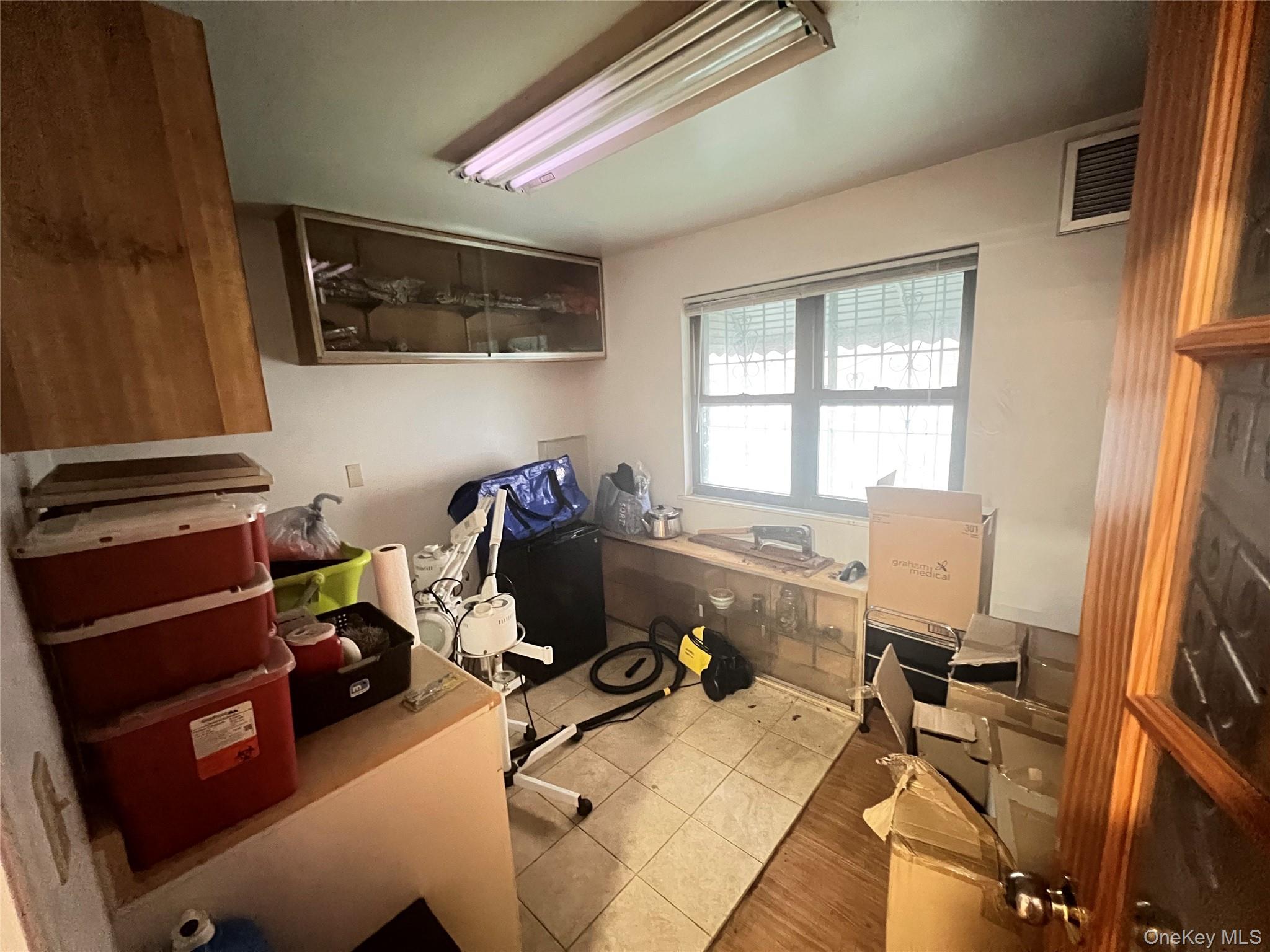 143-27 Roosevelt Avenue, Flushing, NY 11354