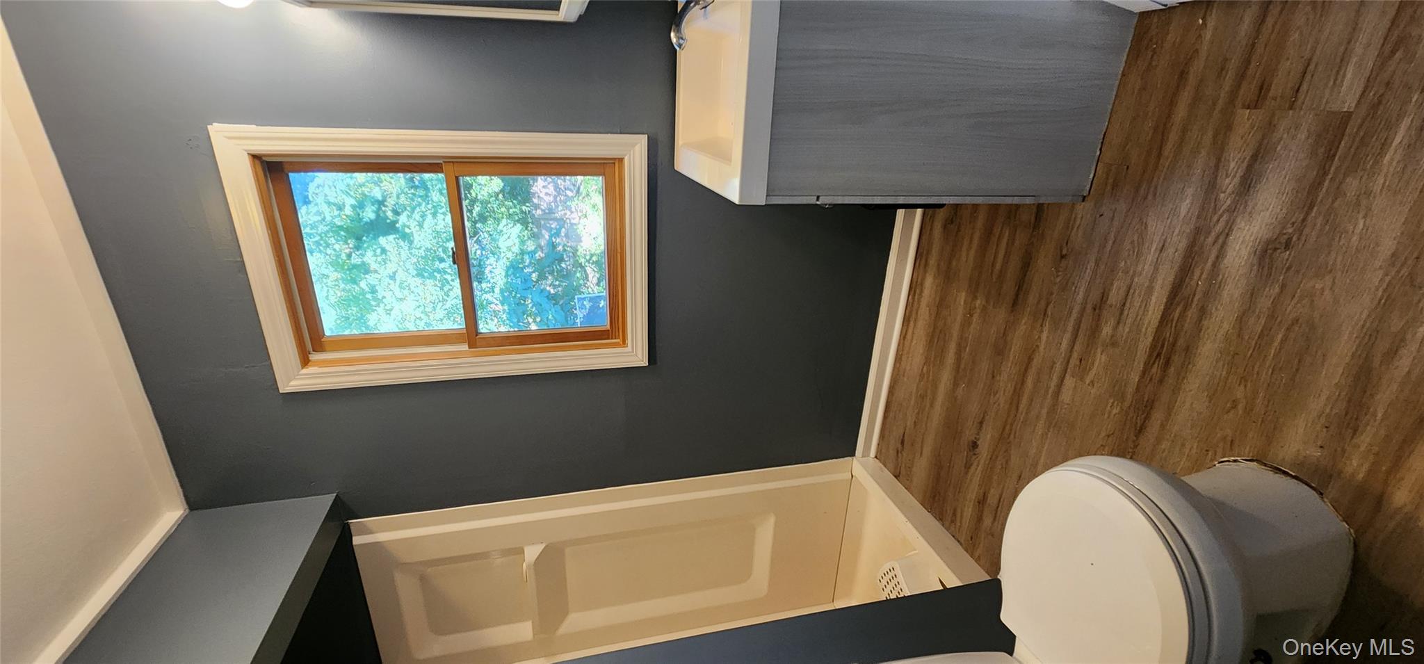 15 Hollywood Drive, Shirley, NY 11967