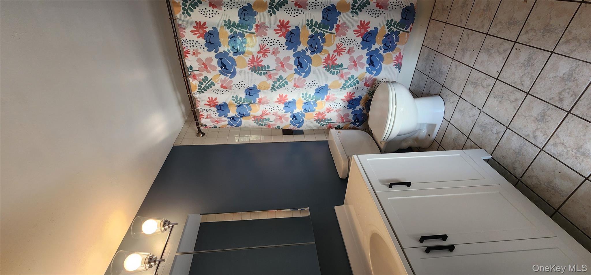 15 Hollywood Drive, Shirley, NY 11967