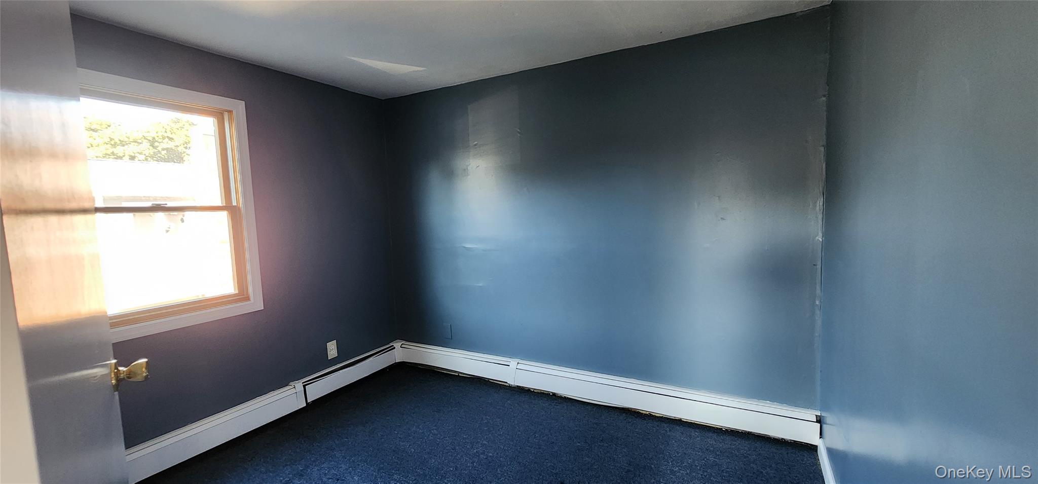 15 Hollywood Drive, Shirley, NY 11967