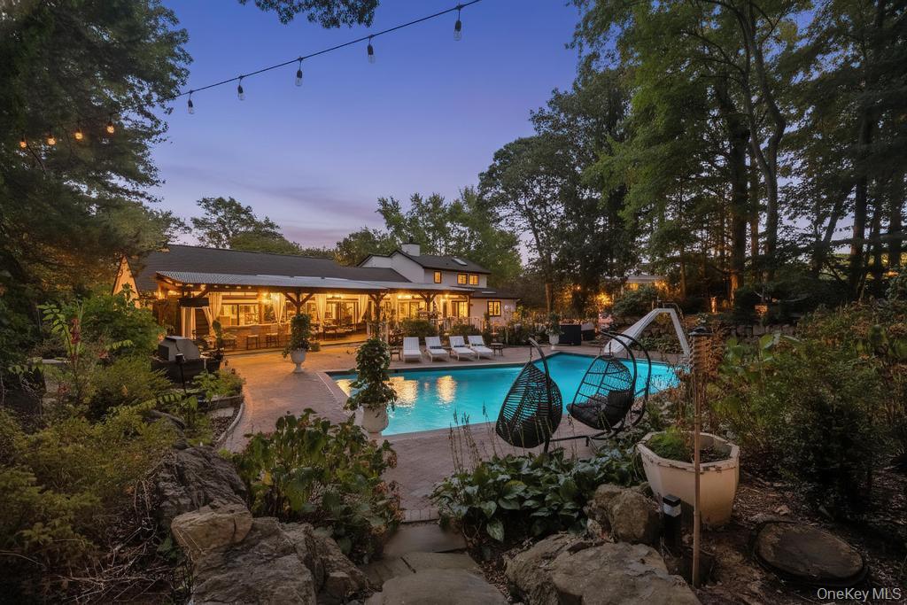 30 Fox Hollow Ridings Road, Northport, NY 11768