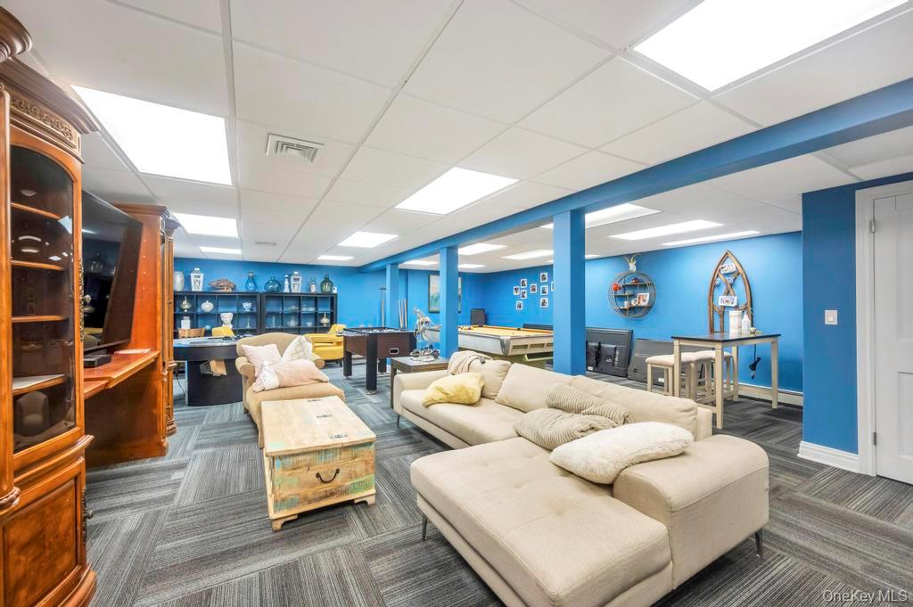 30 Fox Hollow Ridings Road, Northport, NY 11768