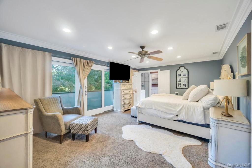 30 Fox Hollow Ridings Road, Northport, NY 11768