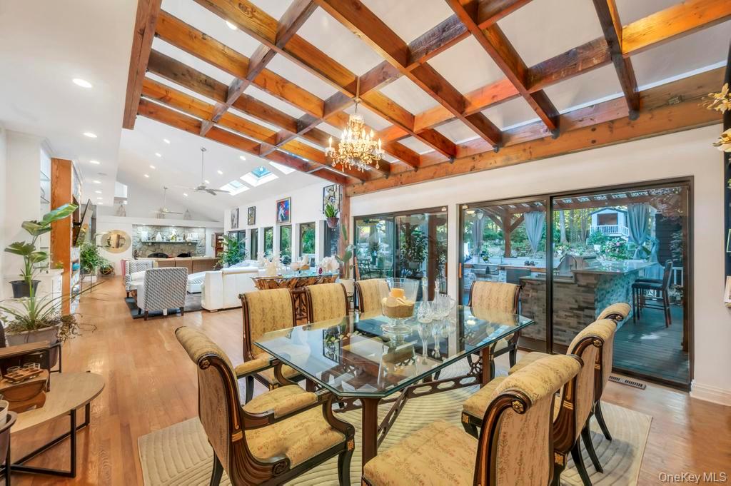 30 Fox Hollow Ridings Road, Northport, NY 11768