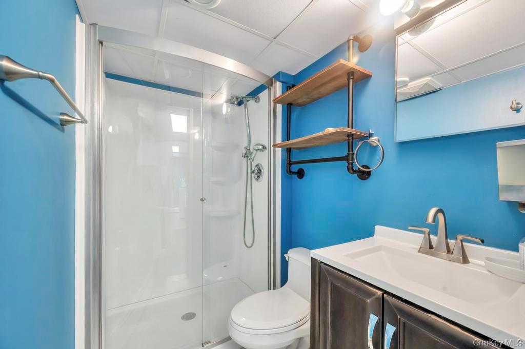 30 Fox Hollow Ridings Road, Northport, NY 11768