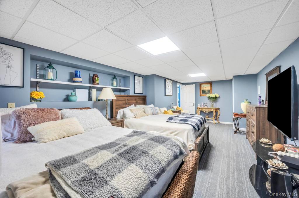 30 Fox Hollow Ridings Road, Northport, NY 11768