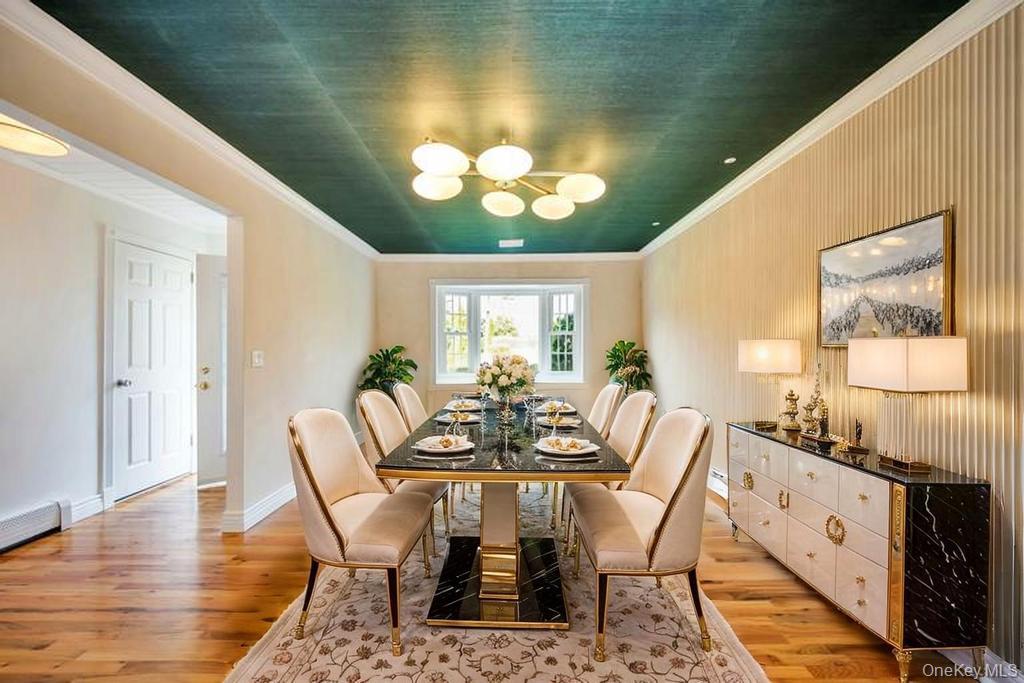 8 Lovell Road, Hampton Bays, NY 11946