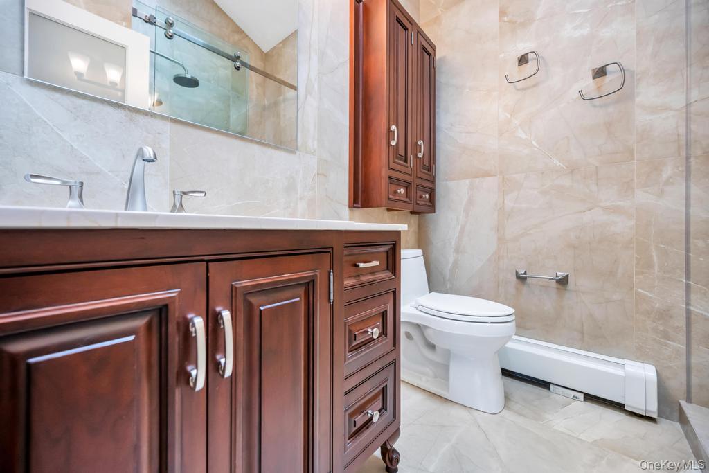 8 Lovell Road, Hampton Bays, NY 11946