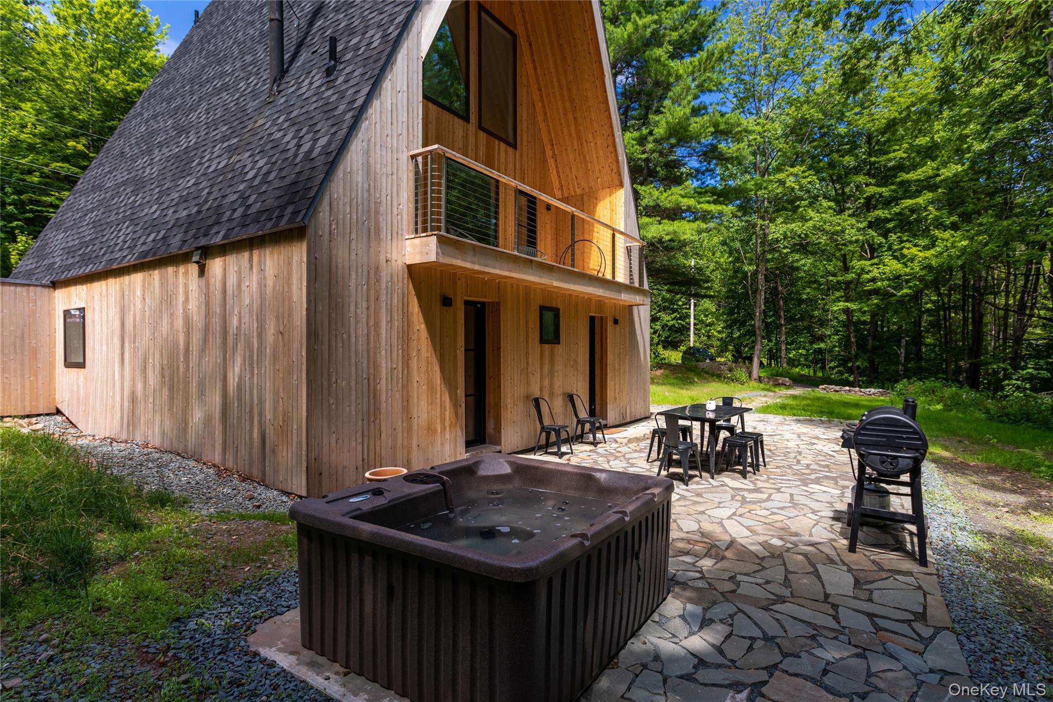 9 Mountain Lane, Napanoch, NY 12458