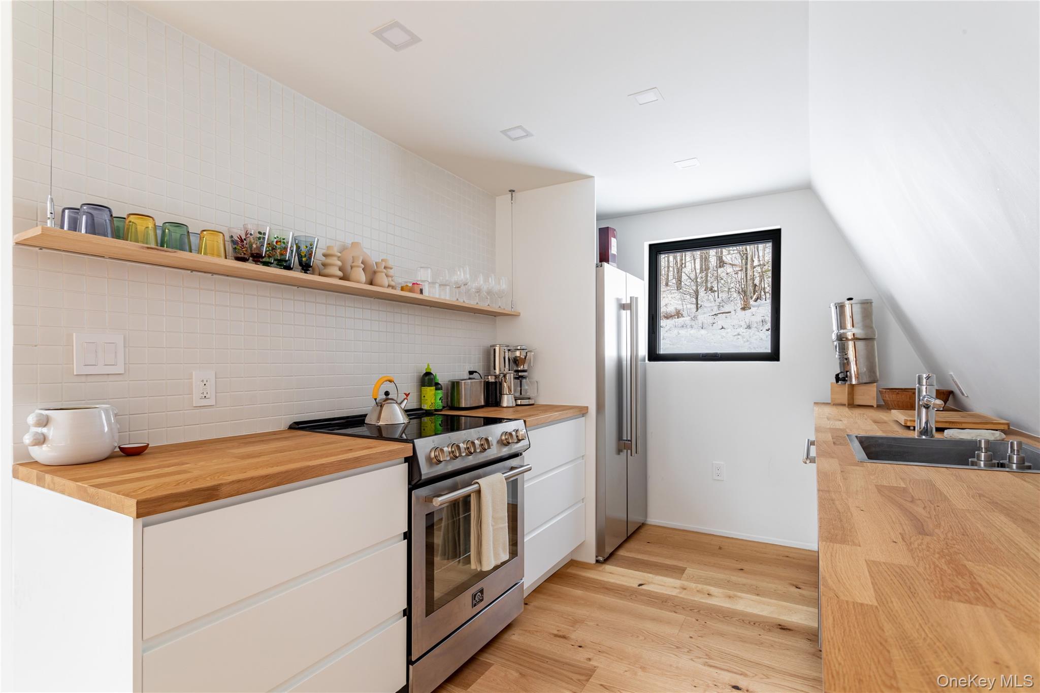 9 Mountain Lane, Napanoch, NY 12458