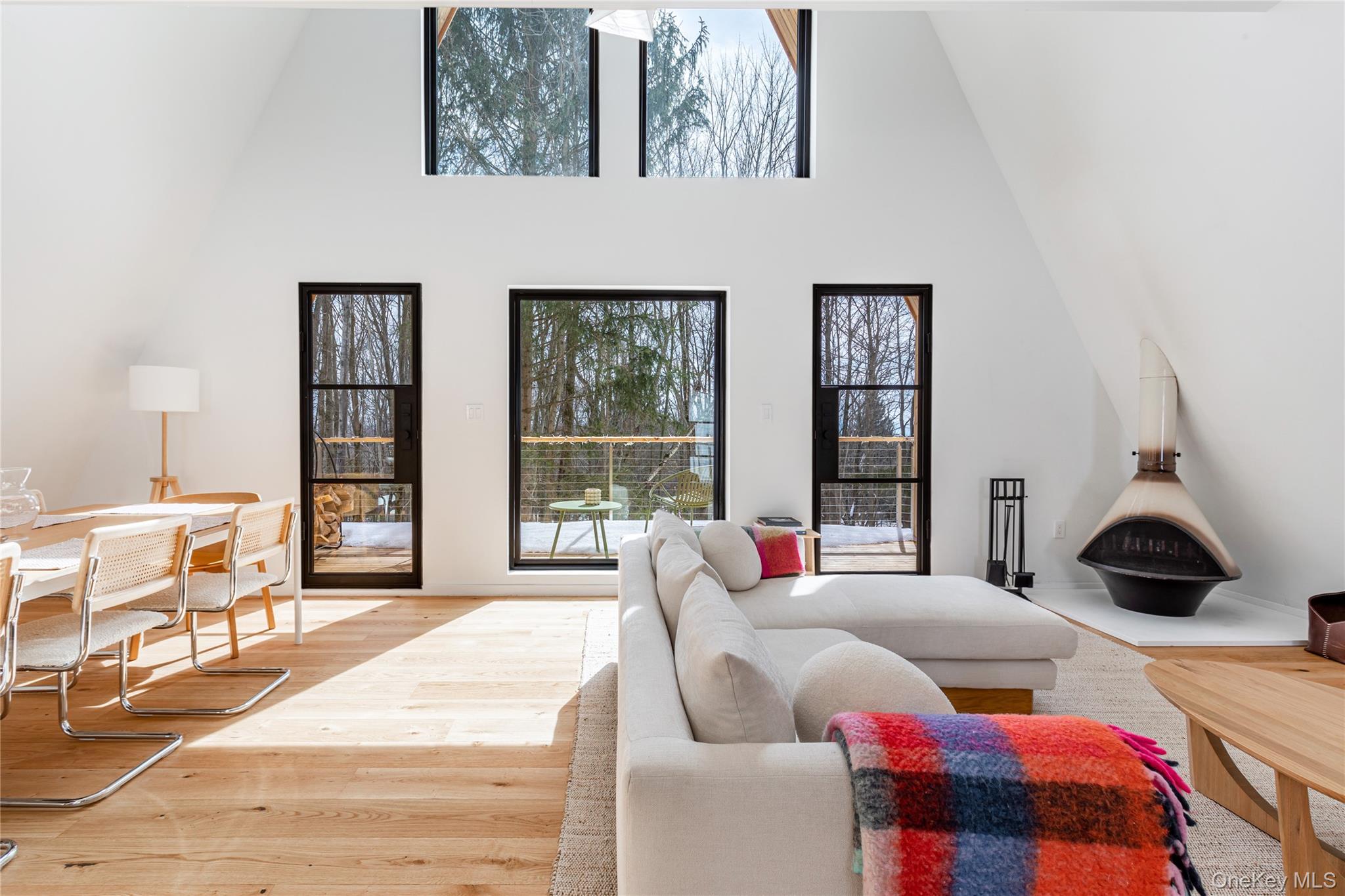 9 Mountain Lane, Napanoch, NY 12458