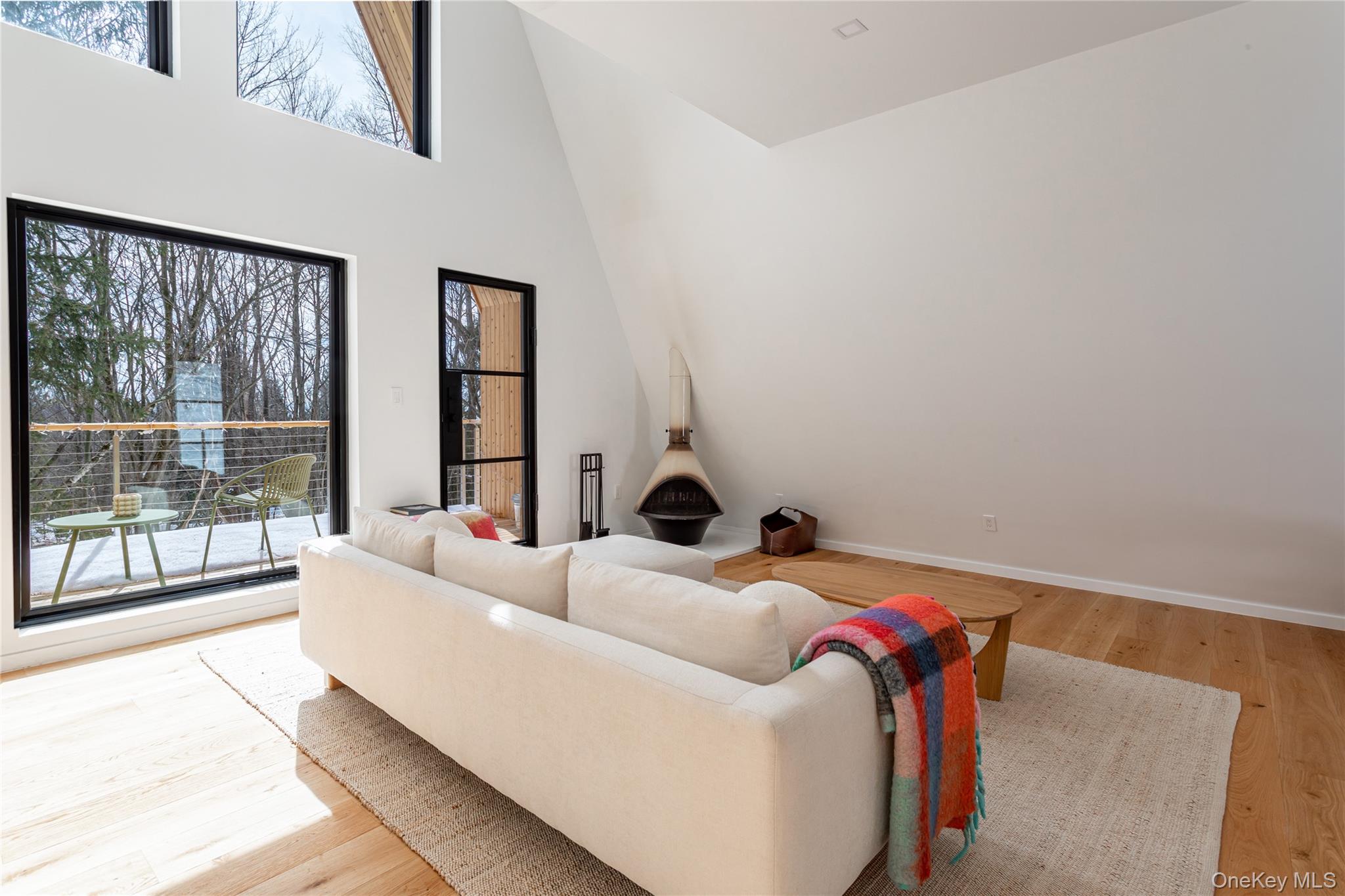 9 Mountain Lane, Napanoch, NY 12458