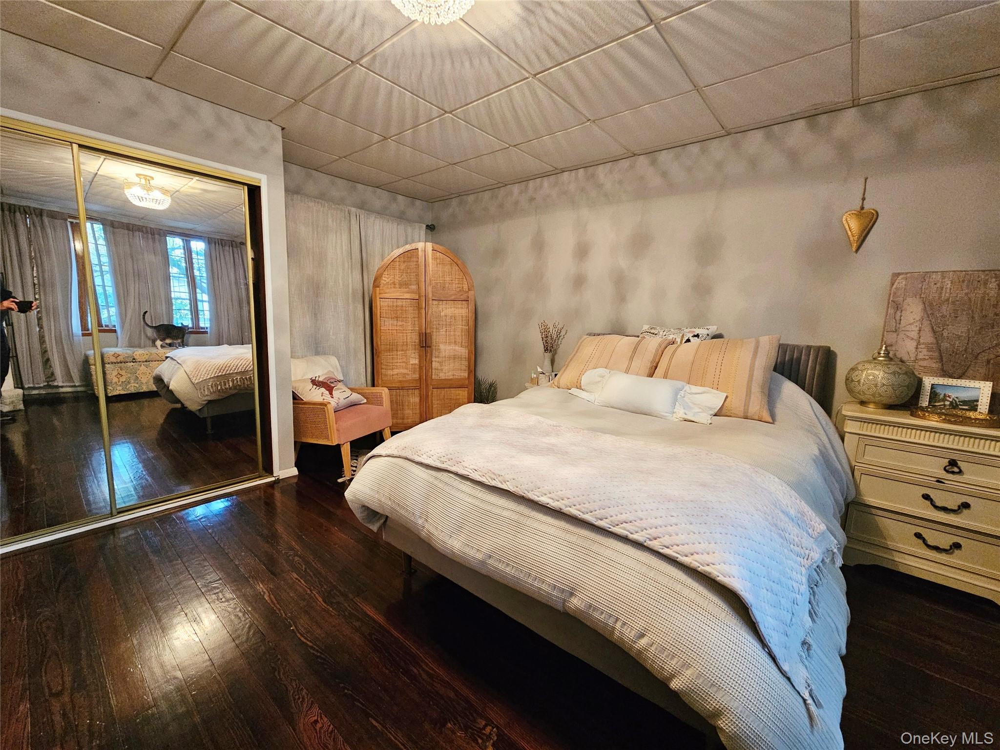 7852 79th Lane, Glendale, NY 11385