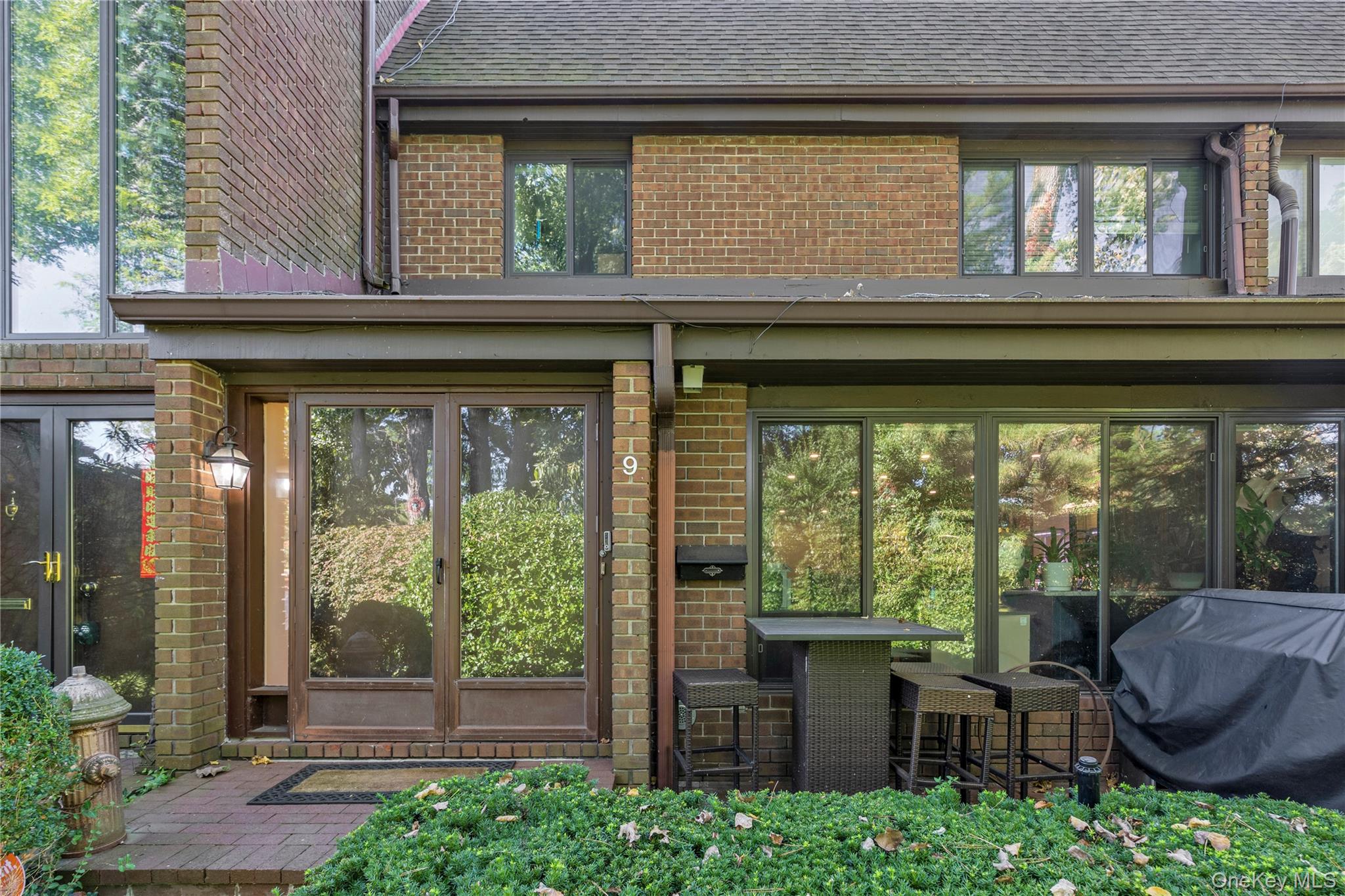 9 Squirrel Hill # 231, Roslyn, NY 11576