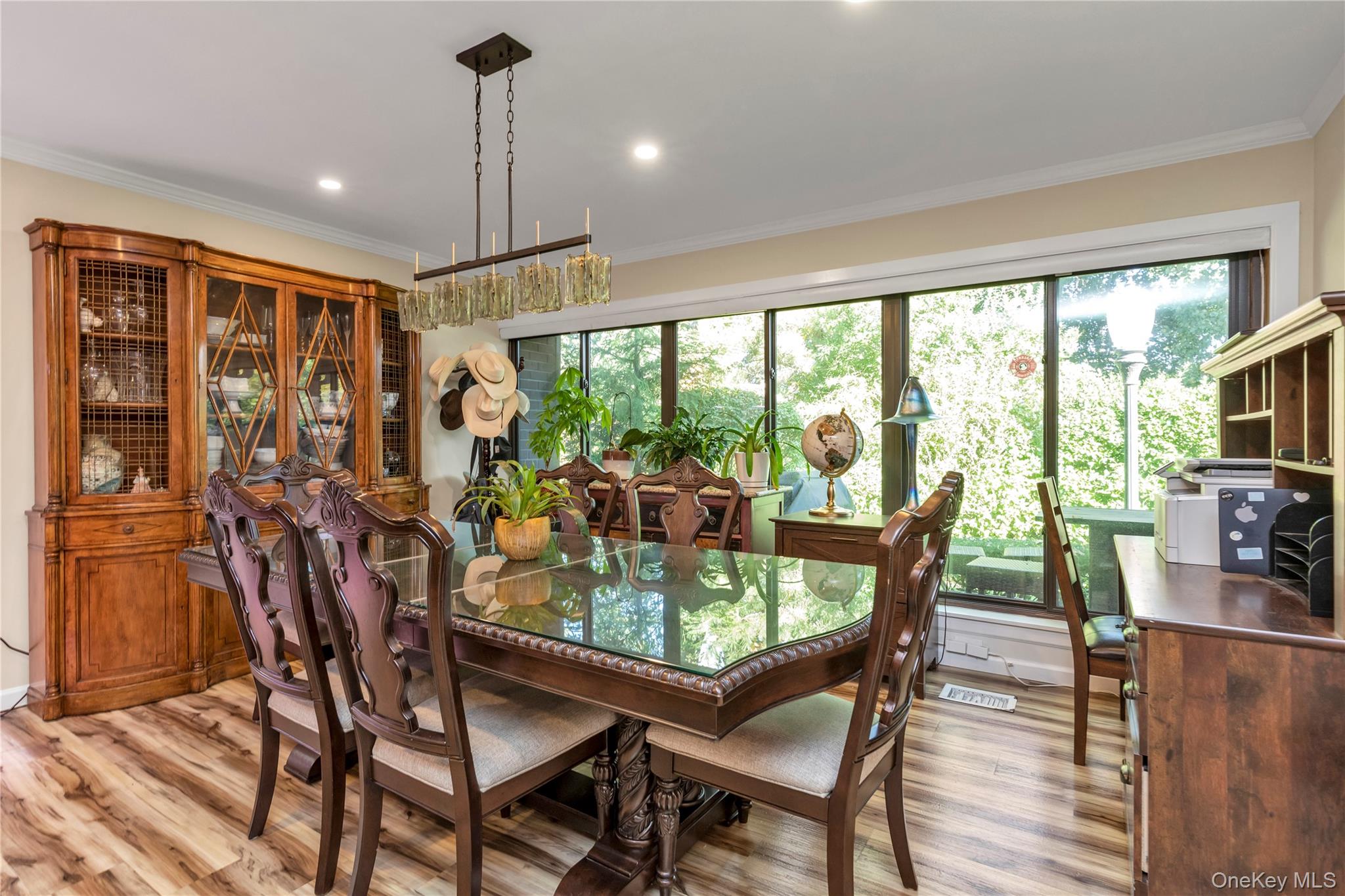 9 Squirrel Hill # 231, Roslyn, NY 11576