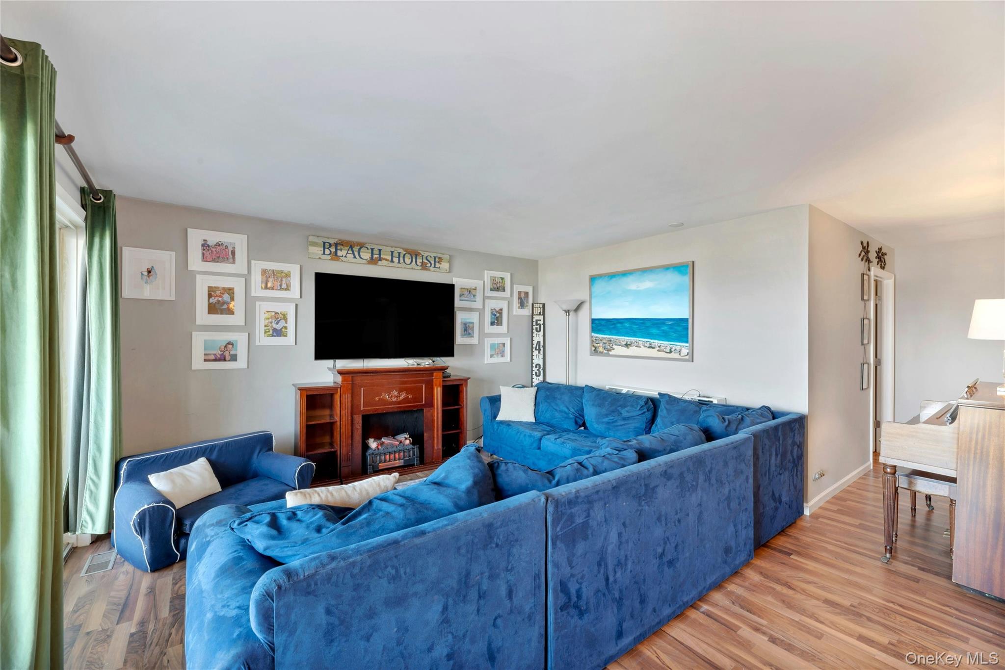 3105 Bluffs Drive S, Baiting Hollow, NY 11933