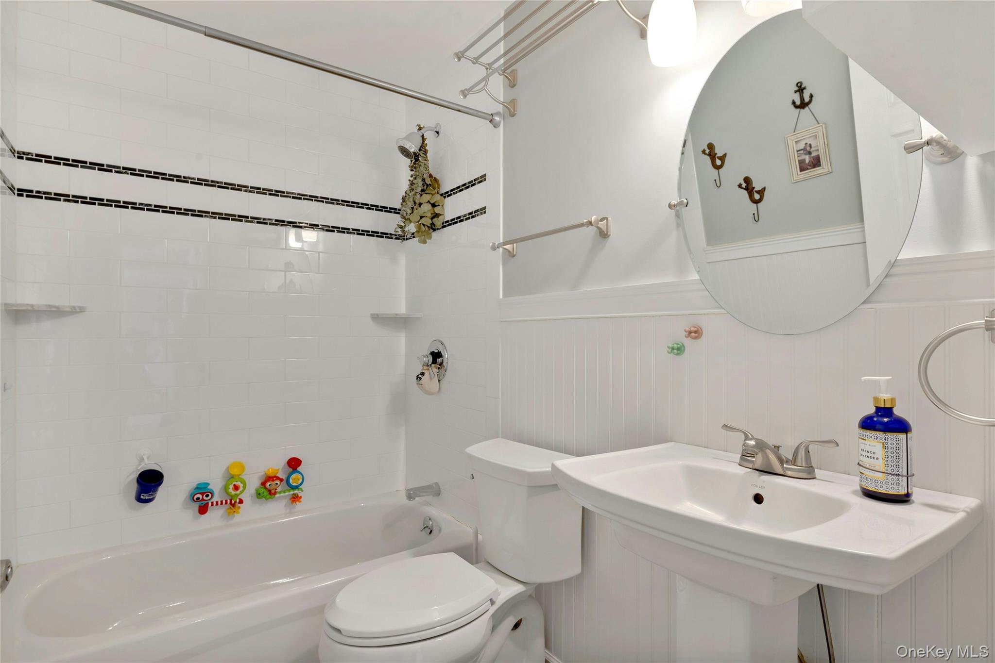 3105 Bluffs Drive S, Baiting Hollow, NY 11933