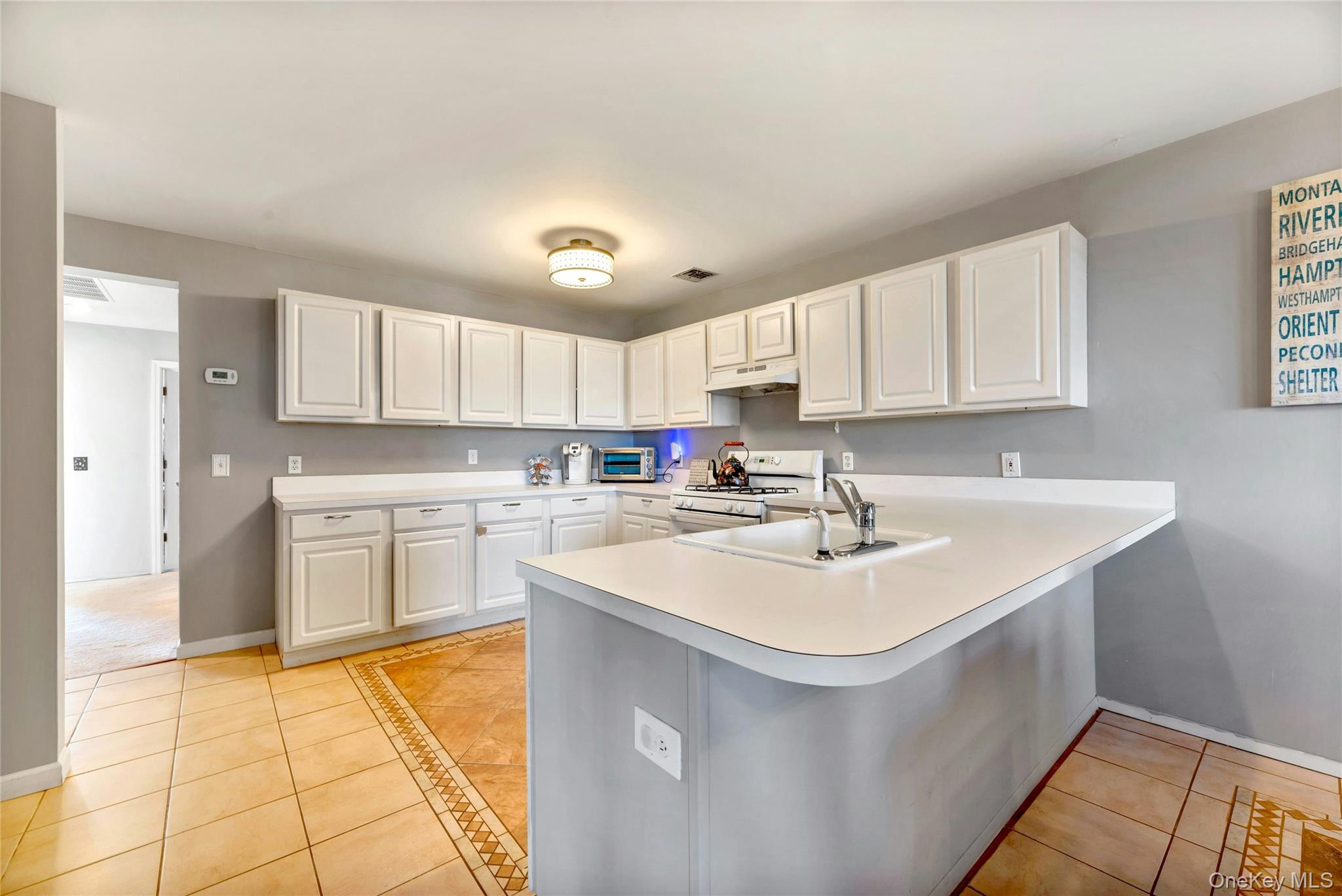 3105 Bluffs Drive S, Baiting Hollow, NY 11933