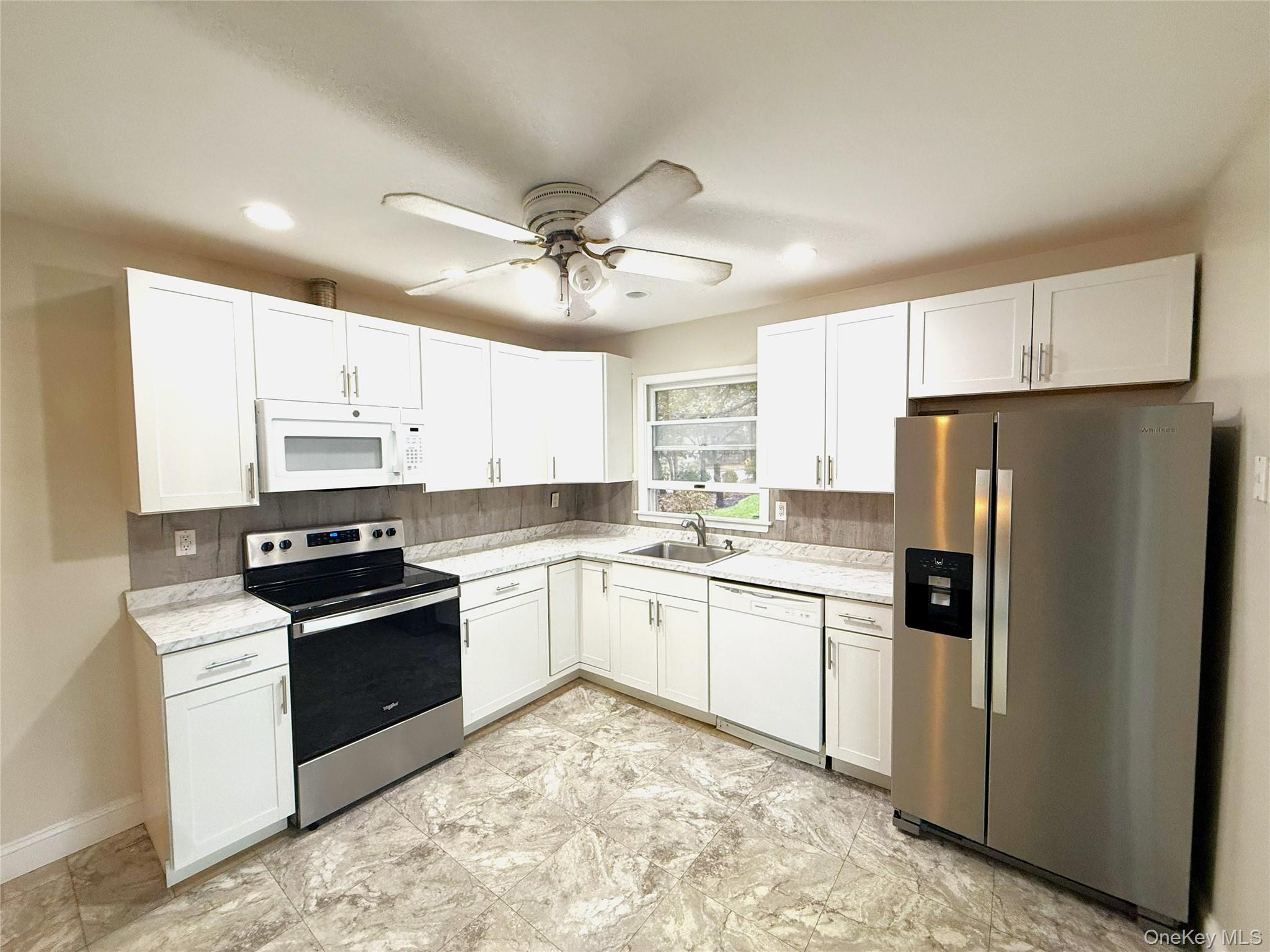 307 S Bicycle Path, Farmingville, NY 11738