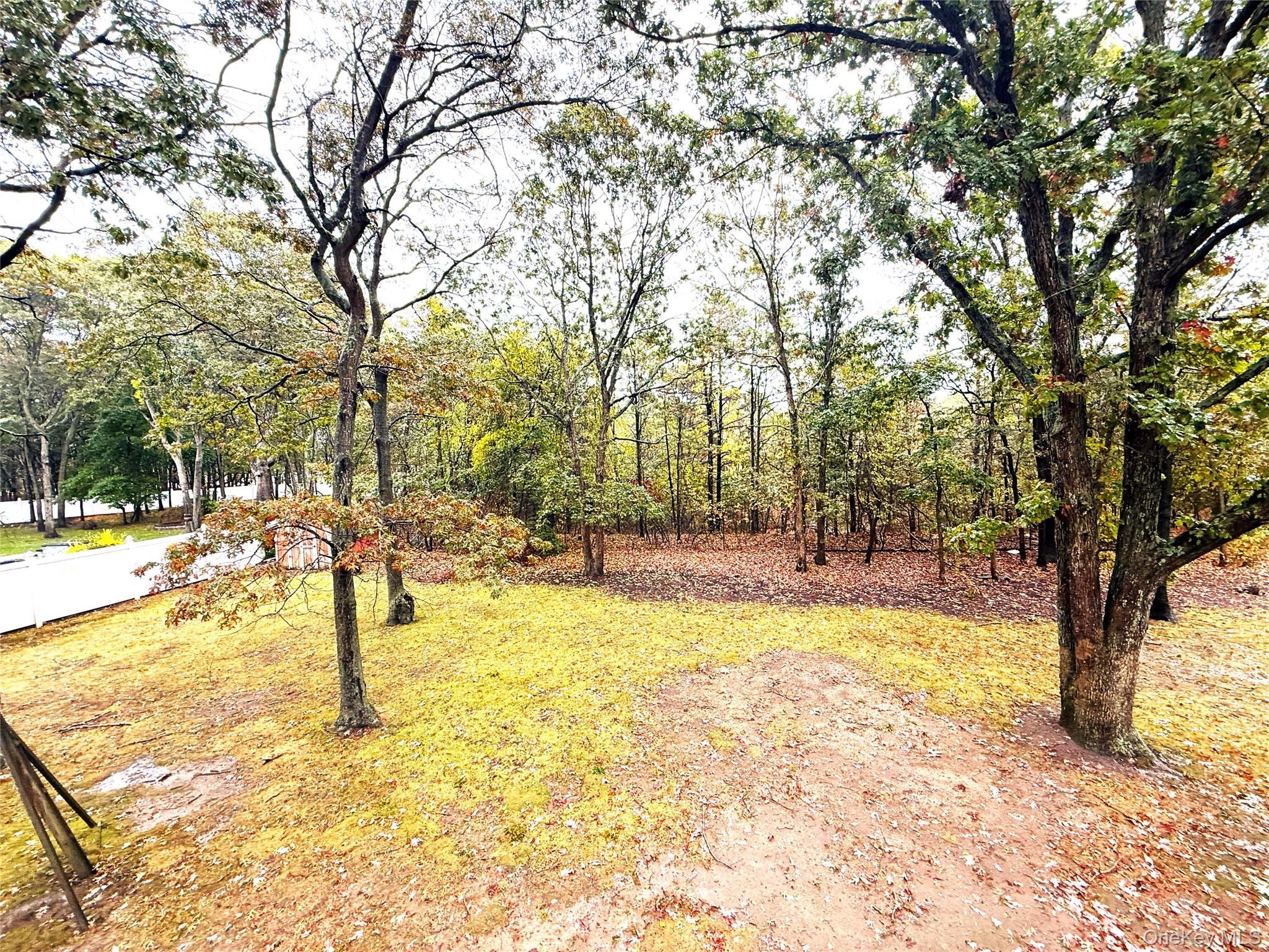 307 S Bicycle Path, Farmingville, NY 11738