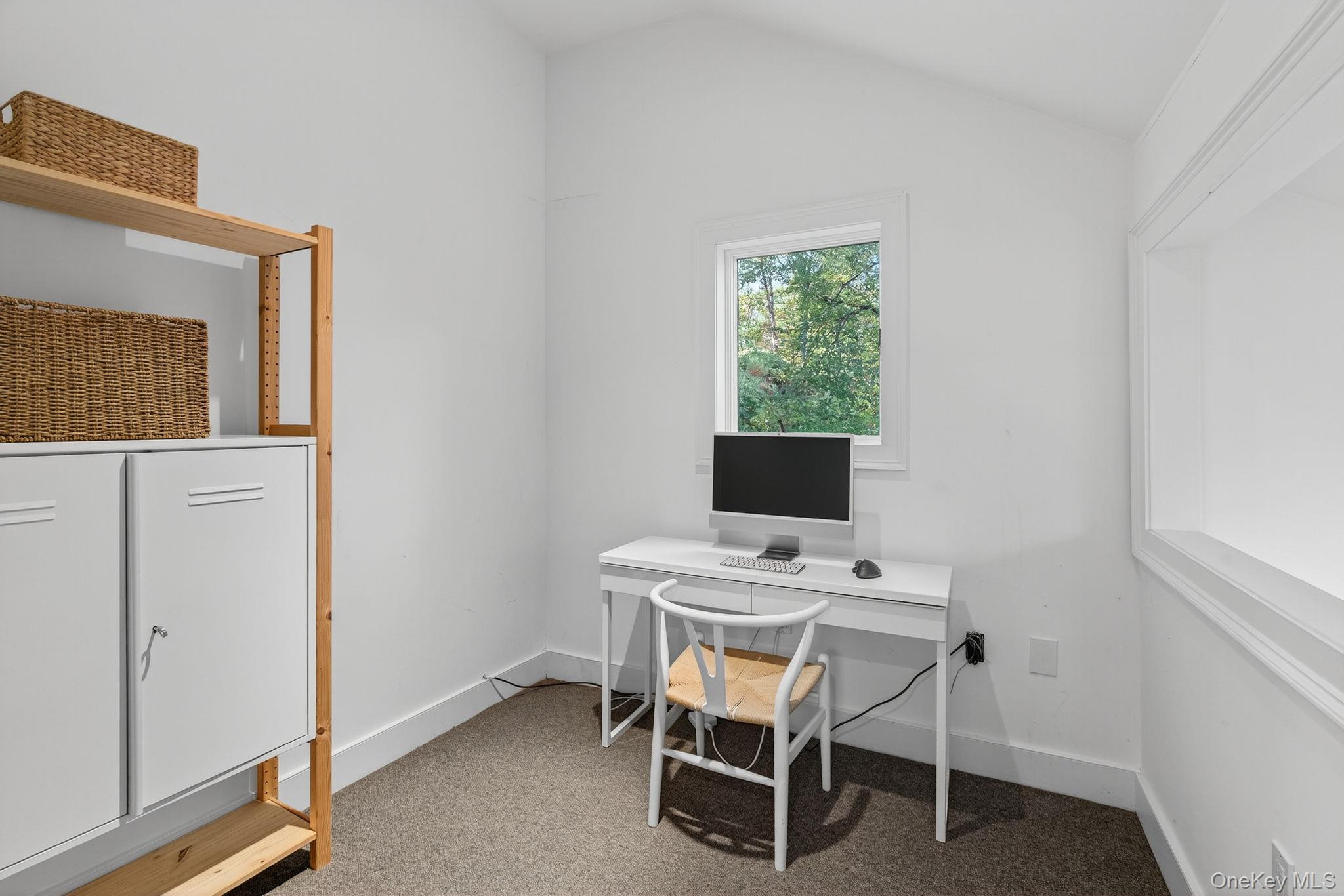 83 River Road, Esopus, NY 12487