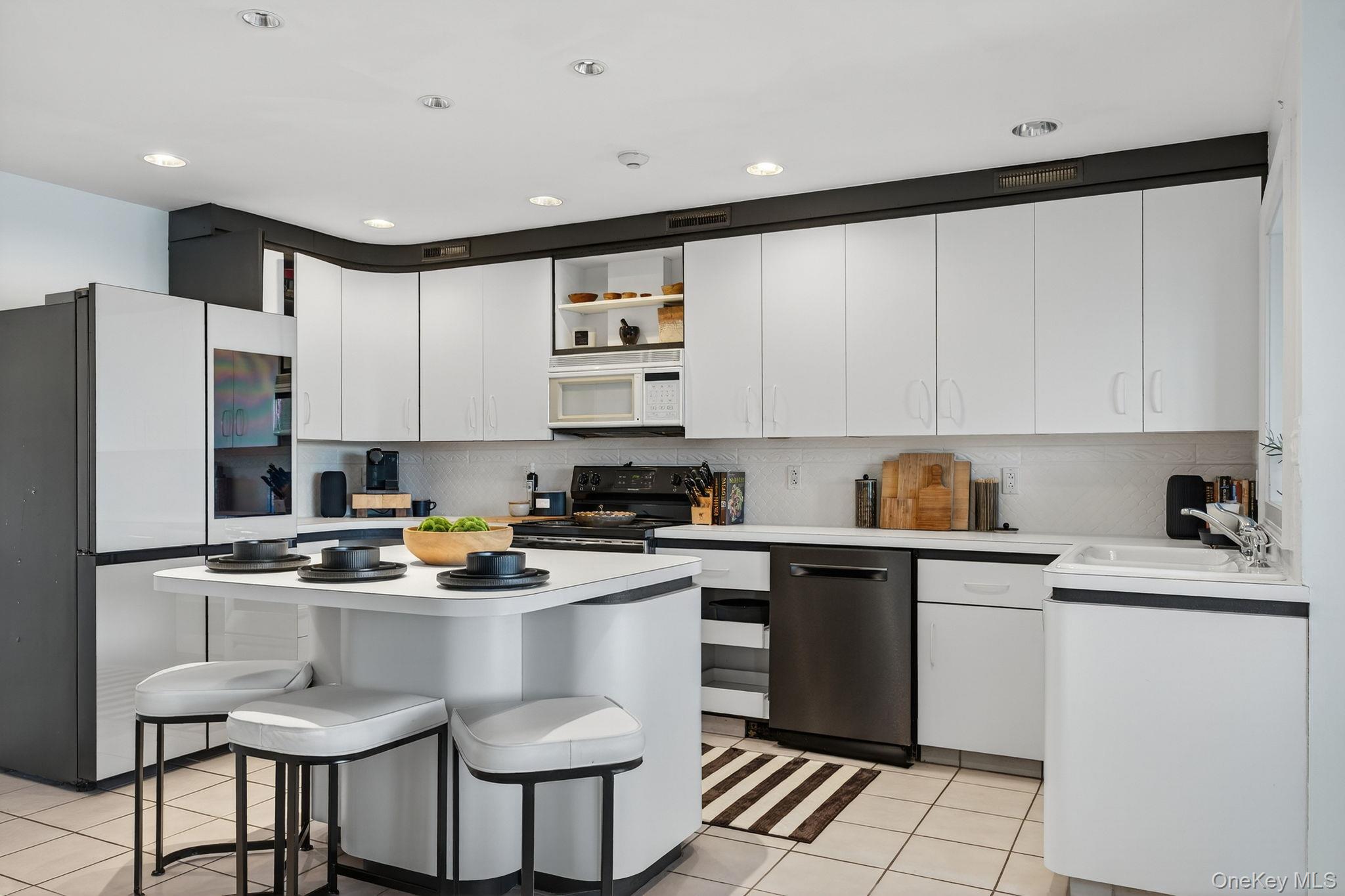 83 River Road, Esopus, NY 12487