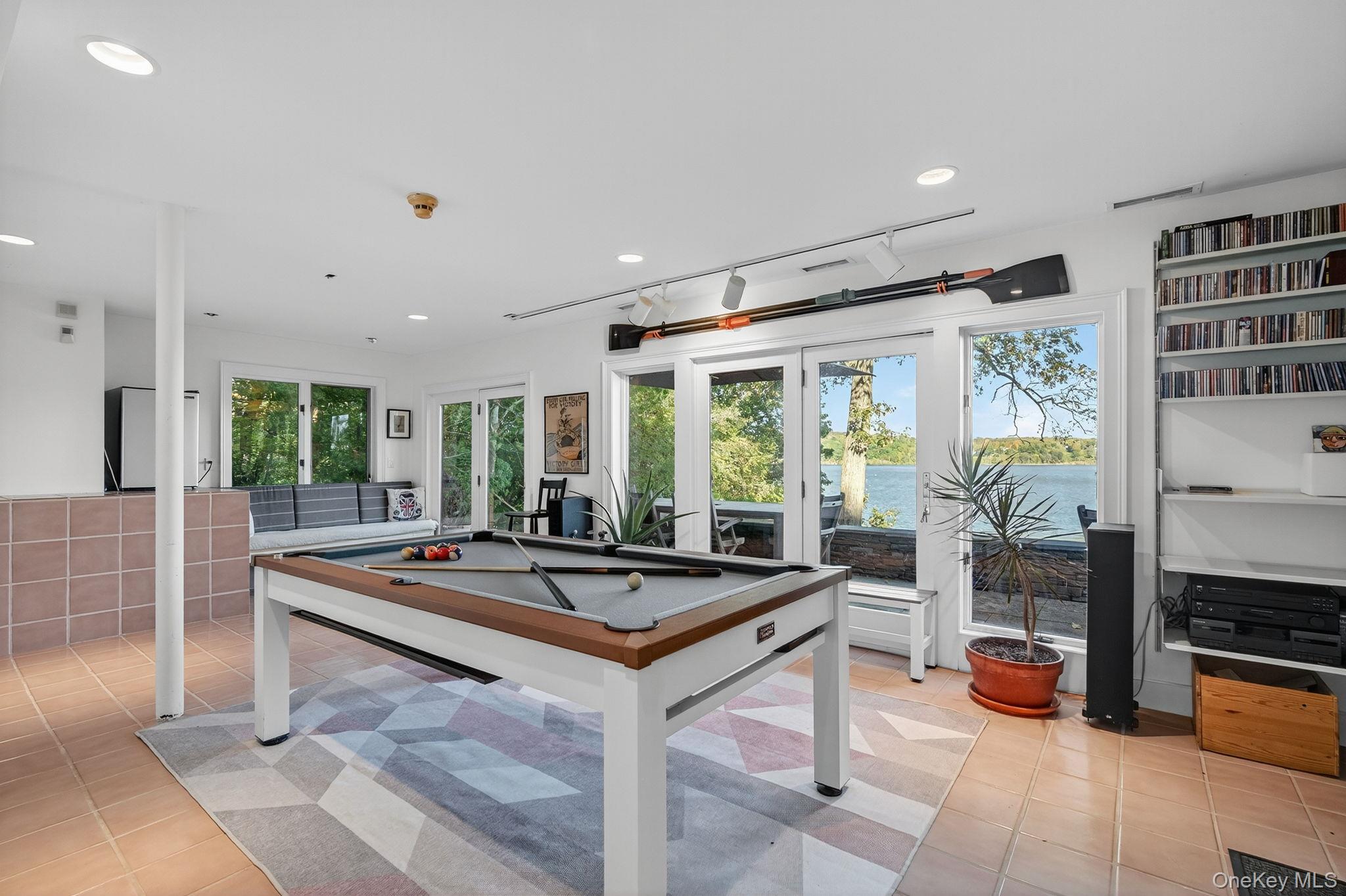 83 River Road, Esopus, NY 12487