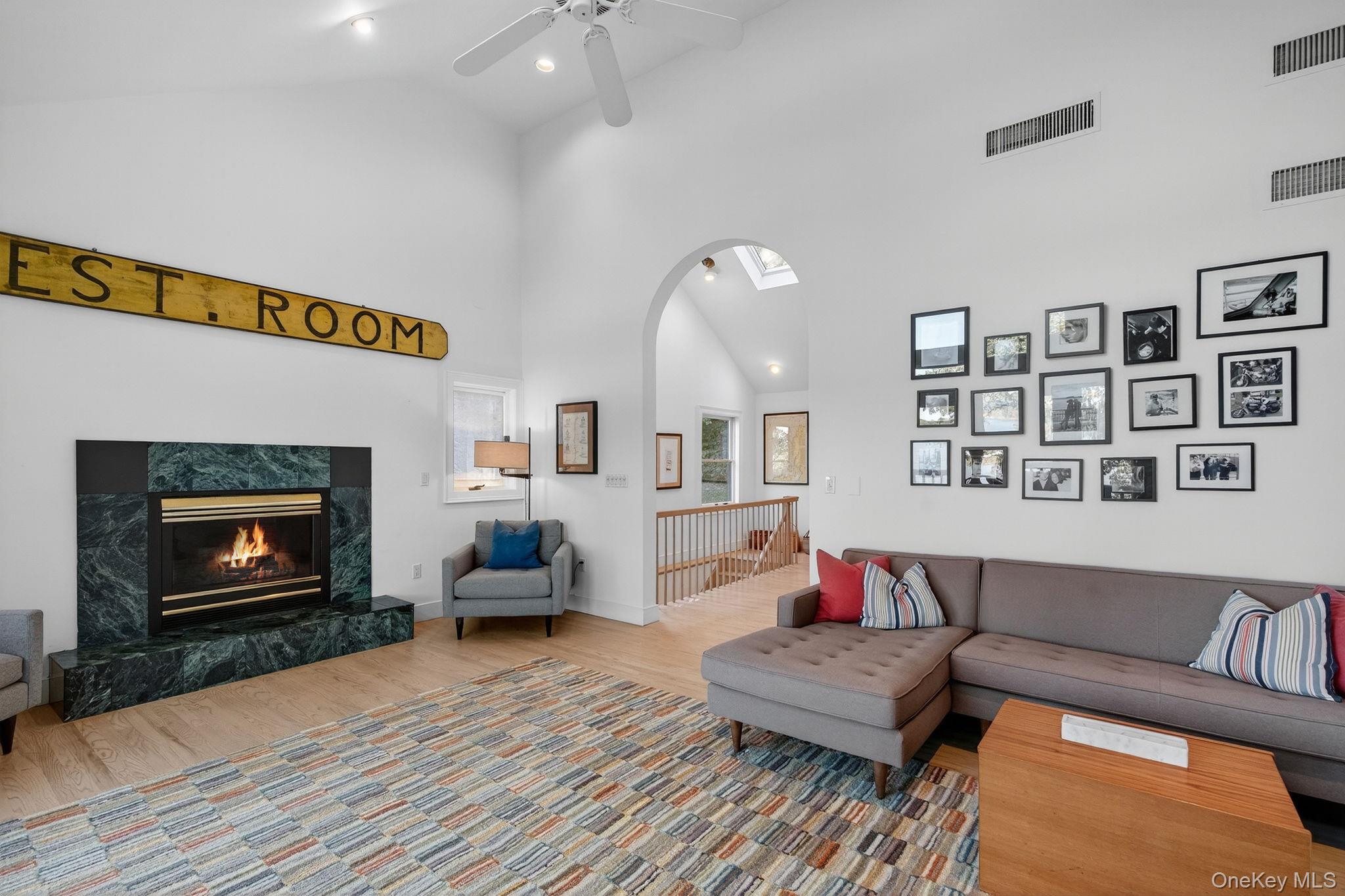 83 River Road, Esopus, NY 12487