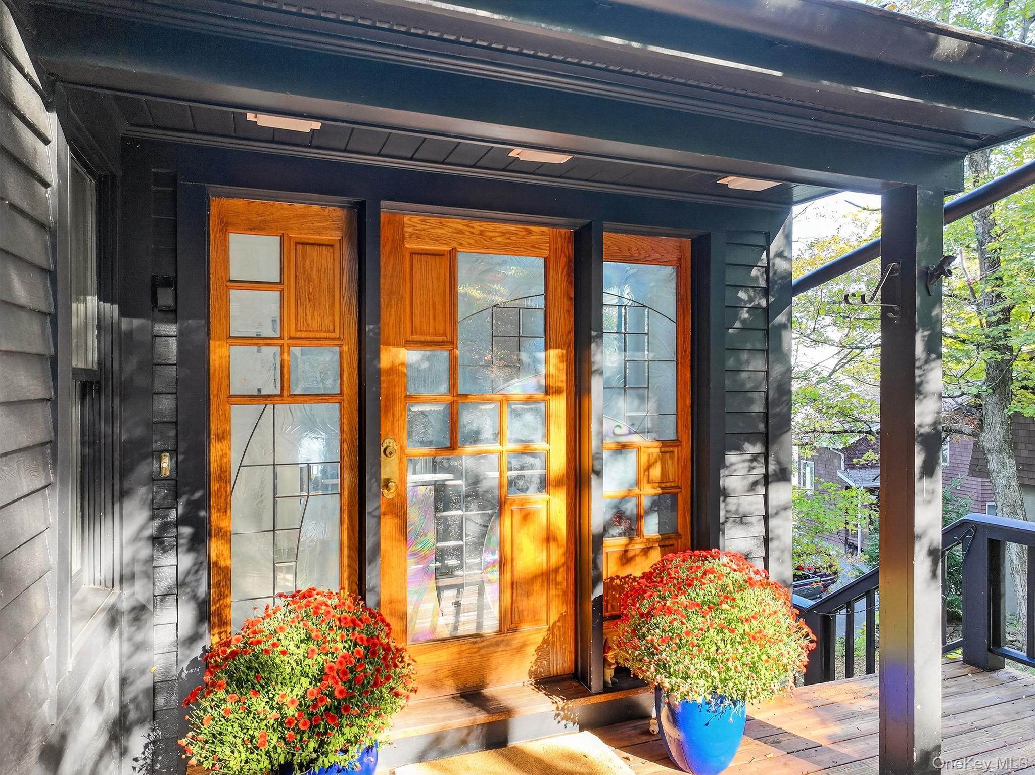 83 River Road, Esopus, NY 12487