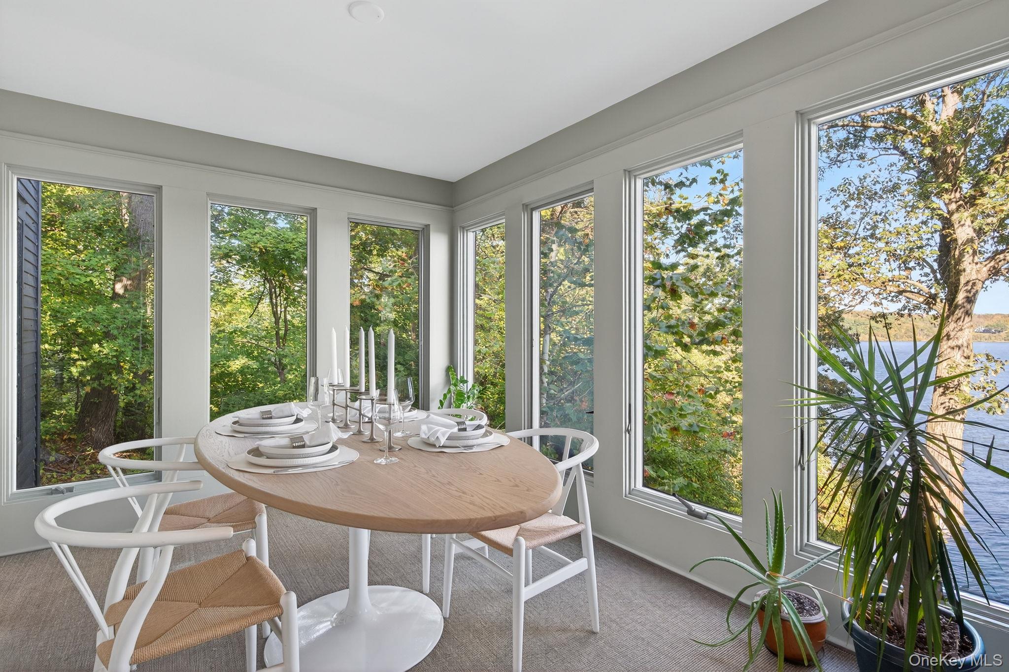 83 River Road, Esopus, NY 12487