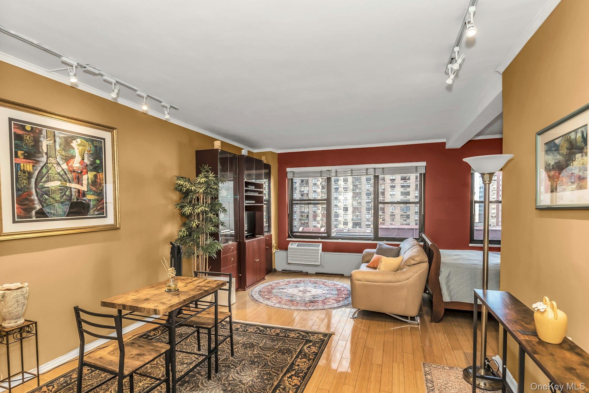 2 Tudor City Place # 3M-South, New York (Manhattan), NY 10017