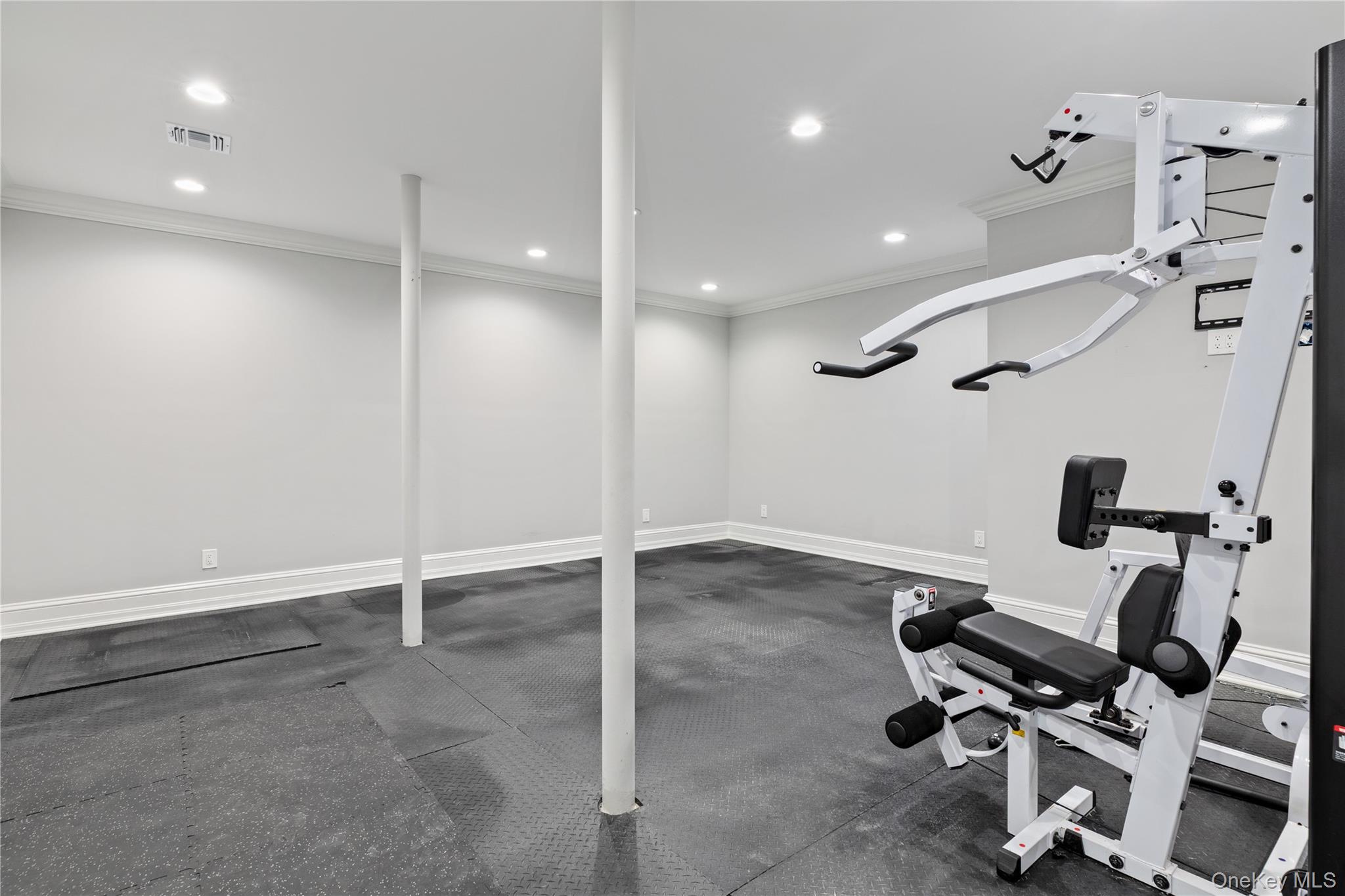 11 Victorian Lane, Brookville, NY 11545