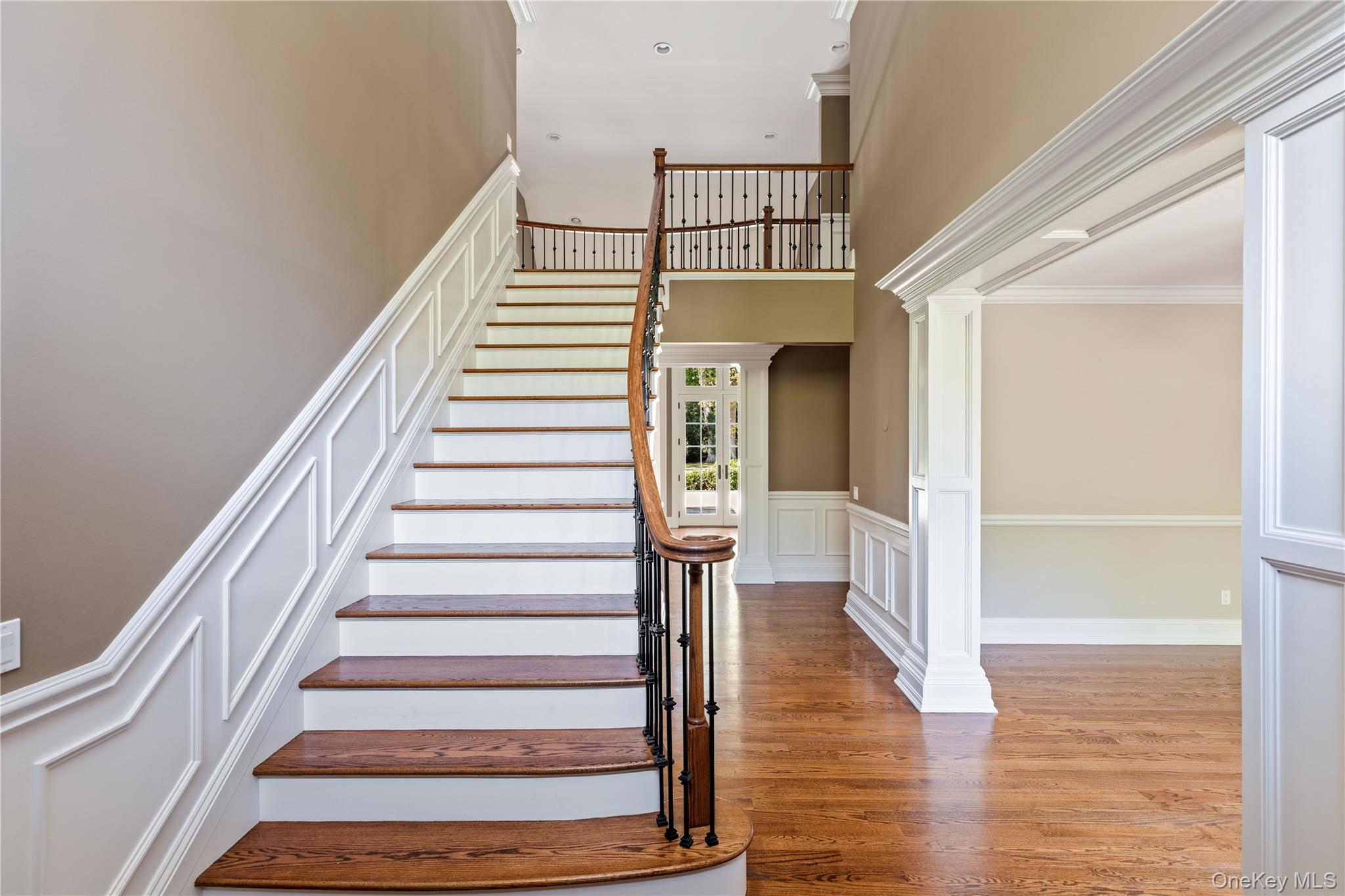 11 Victorian Lane, Brookville, NY 11545