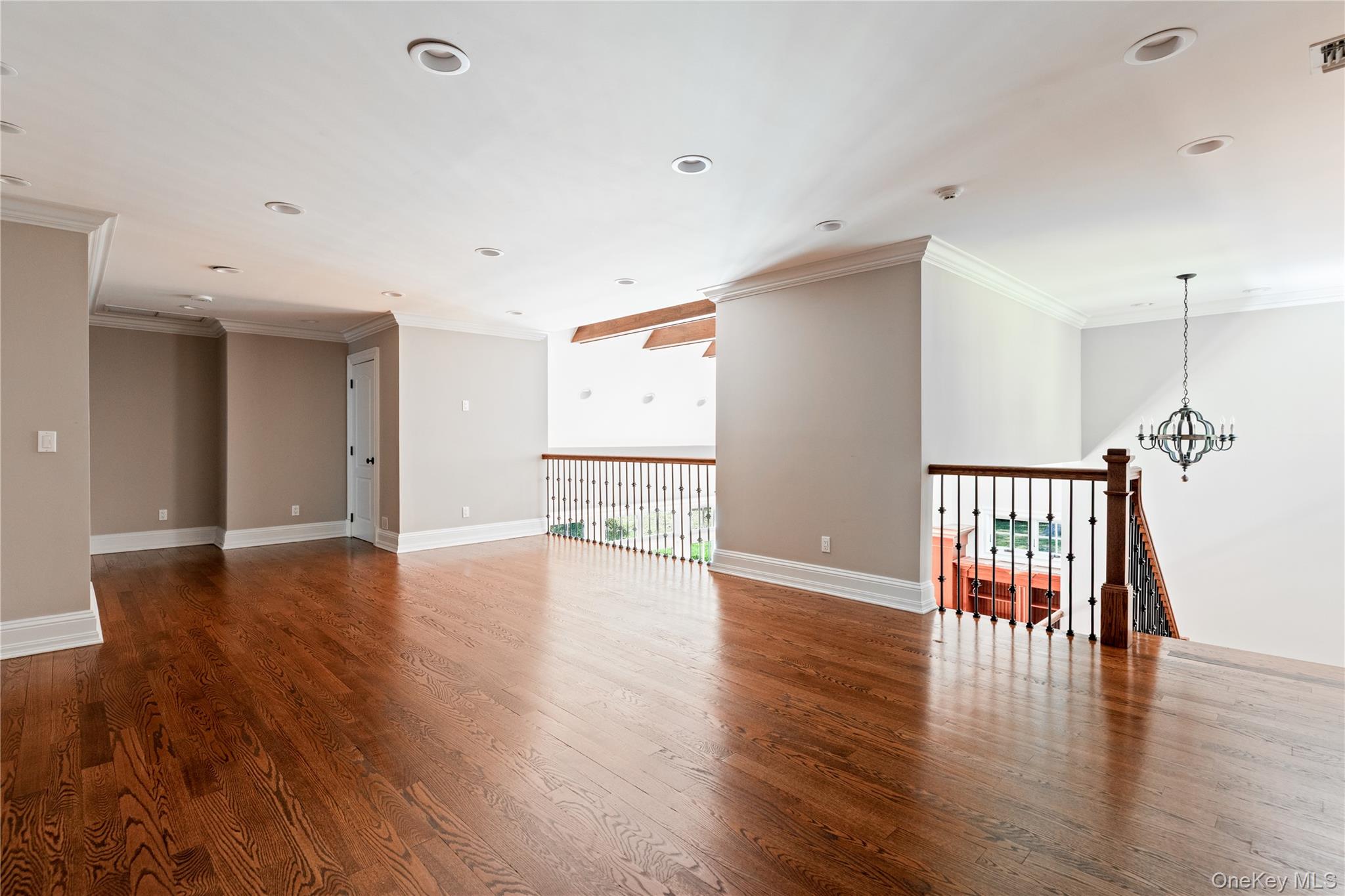 11 Victorian Lane, Brookville, NY 11545