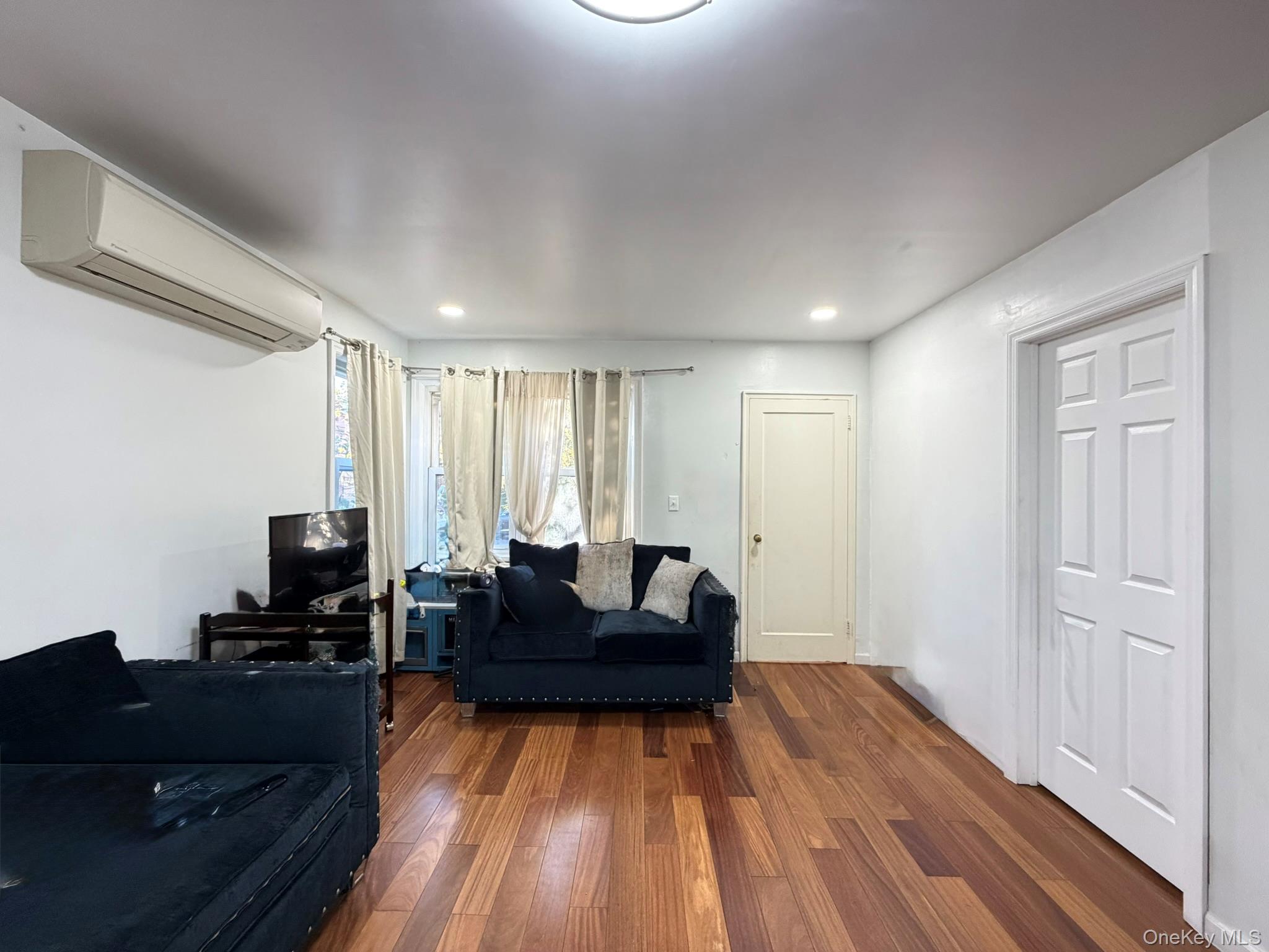 58-23 192nd Street, Fresh Meadows, NY 11365