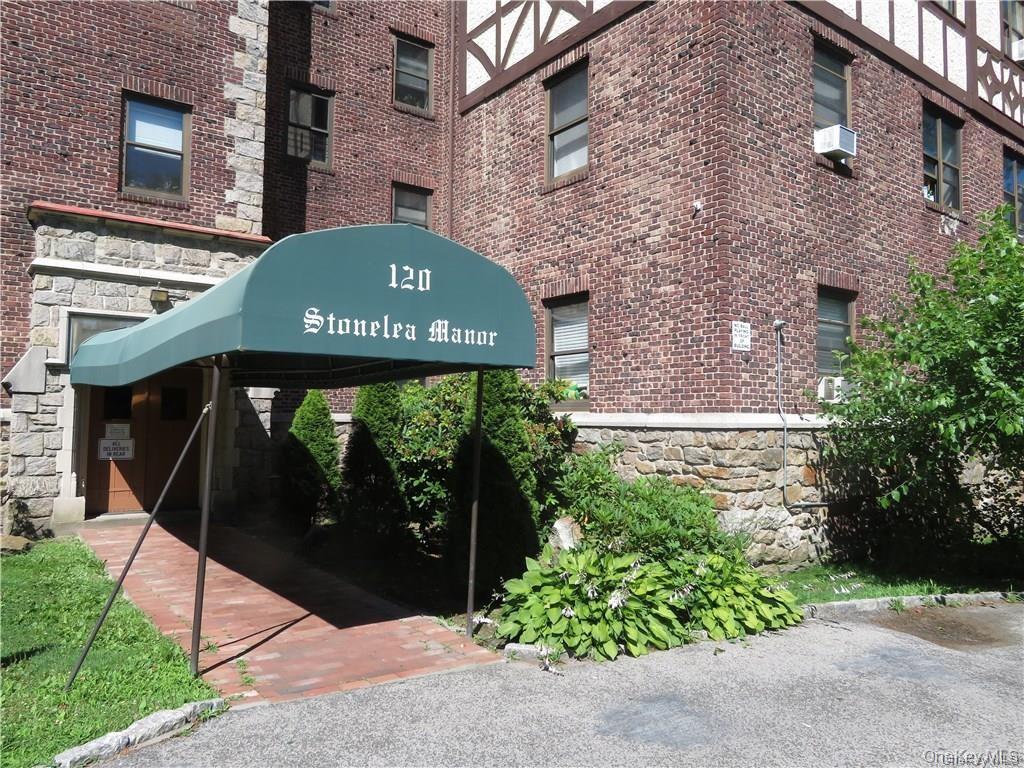 110 Stonelea Stonelea # 3B, New Rochelle, NY 10801