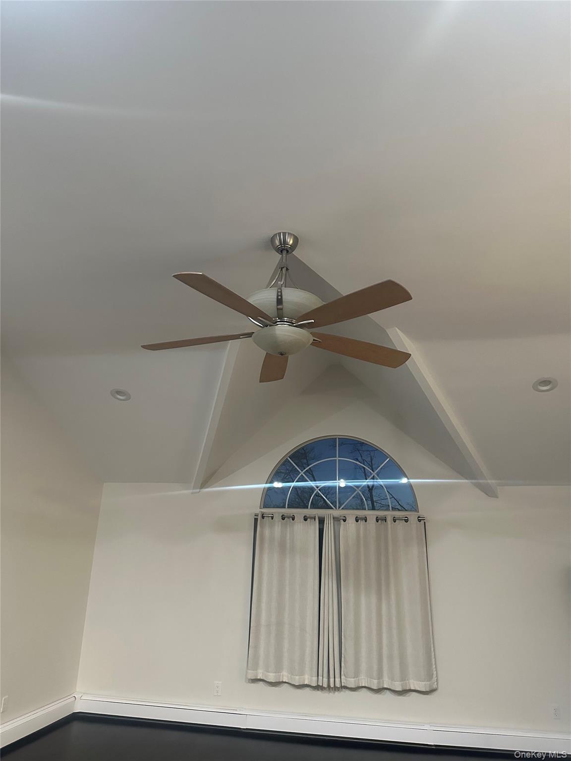 West Babylon, NY 11704