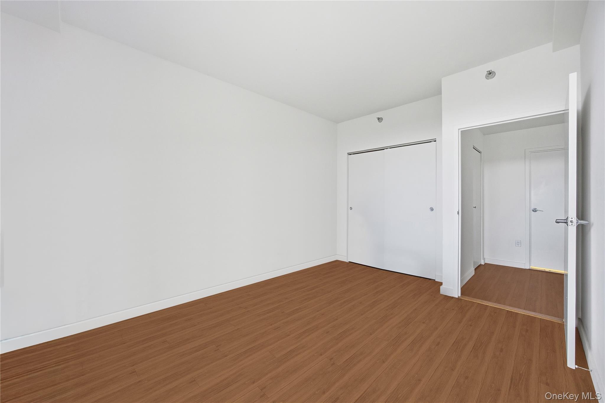 40-28 COLLEGE POINT BLVD # 1011, Flushing, NY 11354