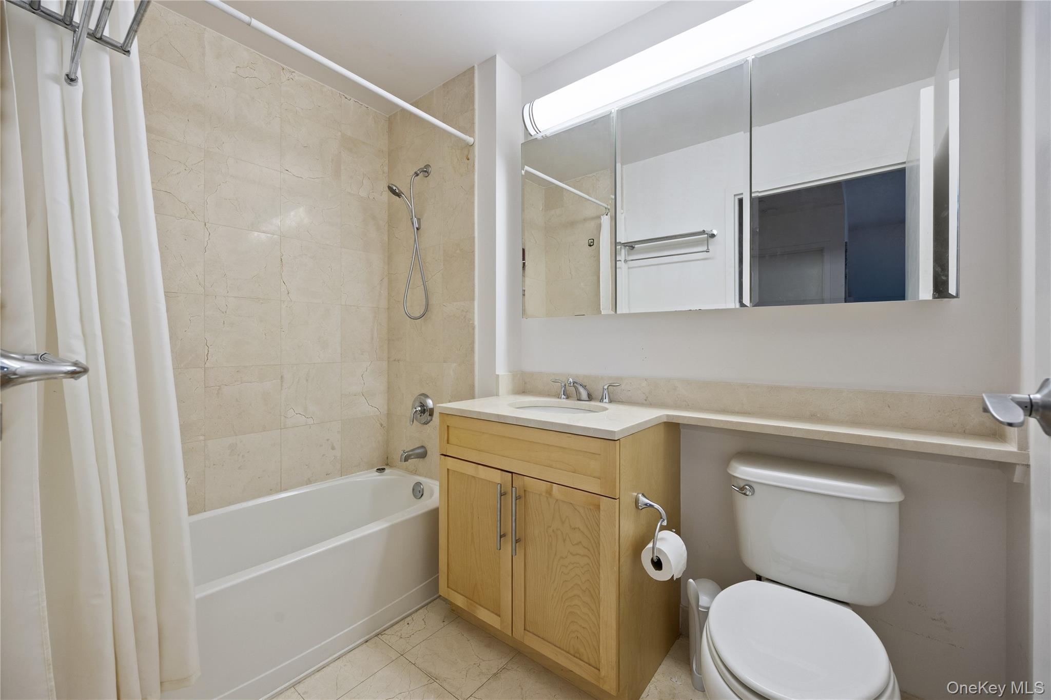 40-28 COLLEGE POINT BLVD # 1011, Flushing, NY 11354