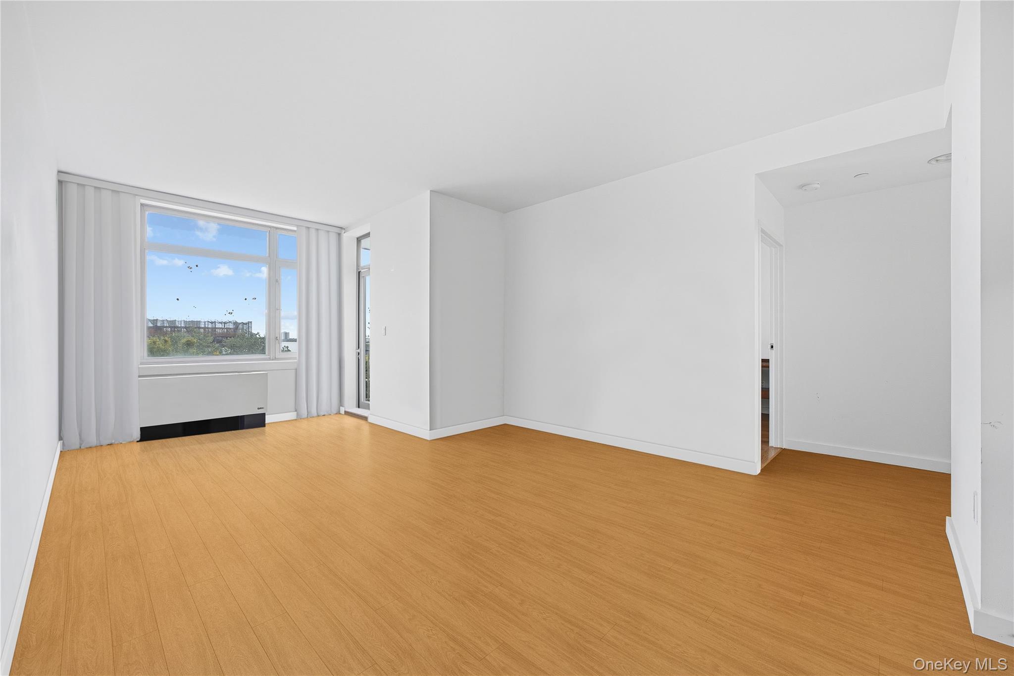 40-28 COLLEGE POINT BLVD # 1011, Flushing, NY 11354