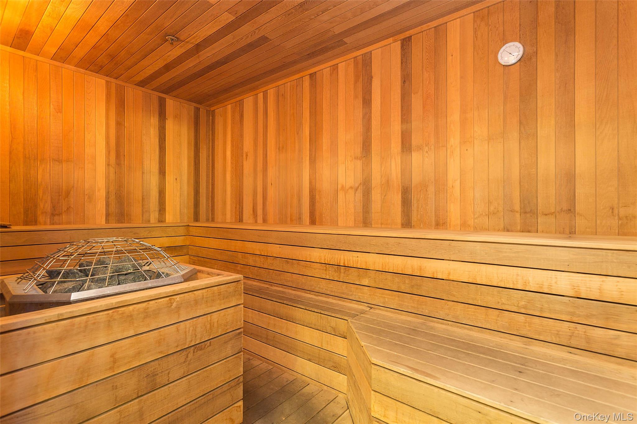 40-28 COLLEGE POINT BLVD # 1011, Flushing, NY 11354