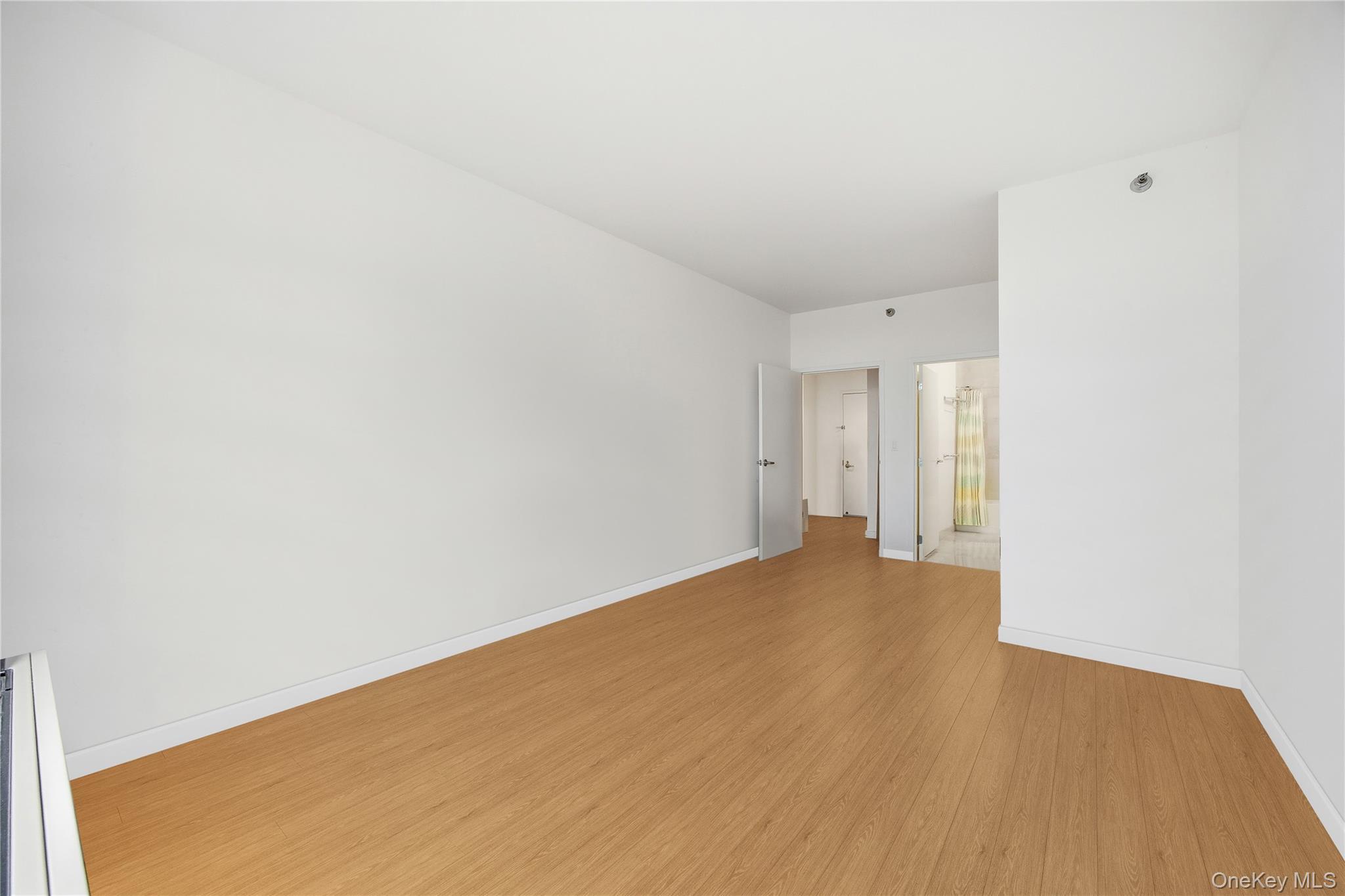 40-28 COLLEGE POINT BLVD # 1011, Flushing, NY 11354