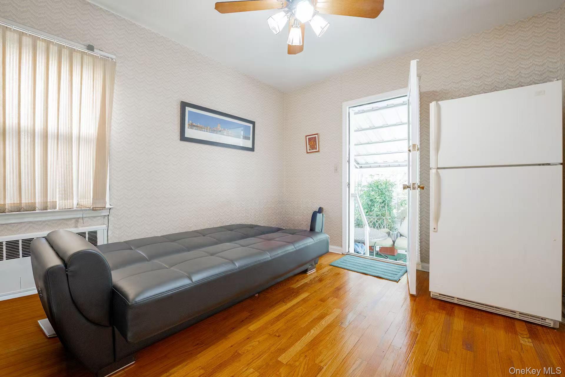 636 S 13th Street, New Hyde Park, NY 11040